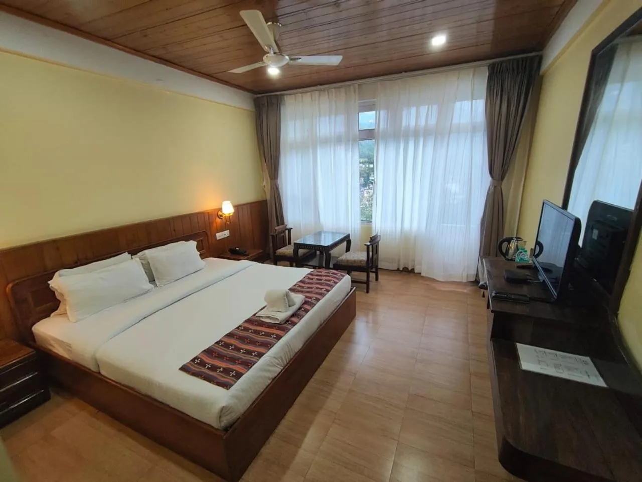 Bedroom, Bed in Pemaling Lords Inn Dirang