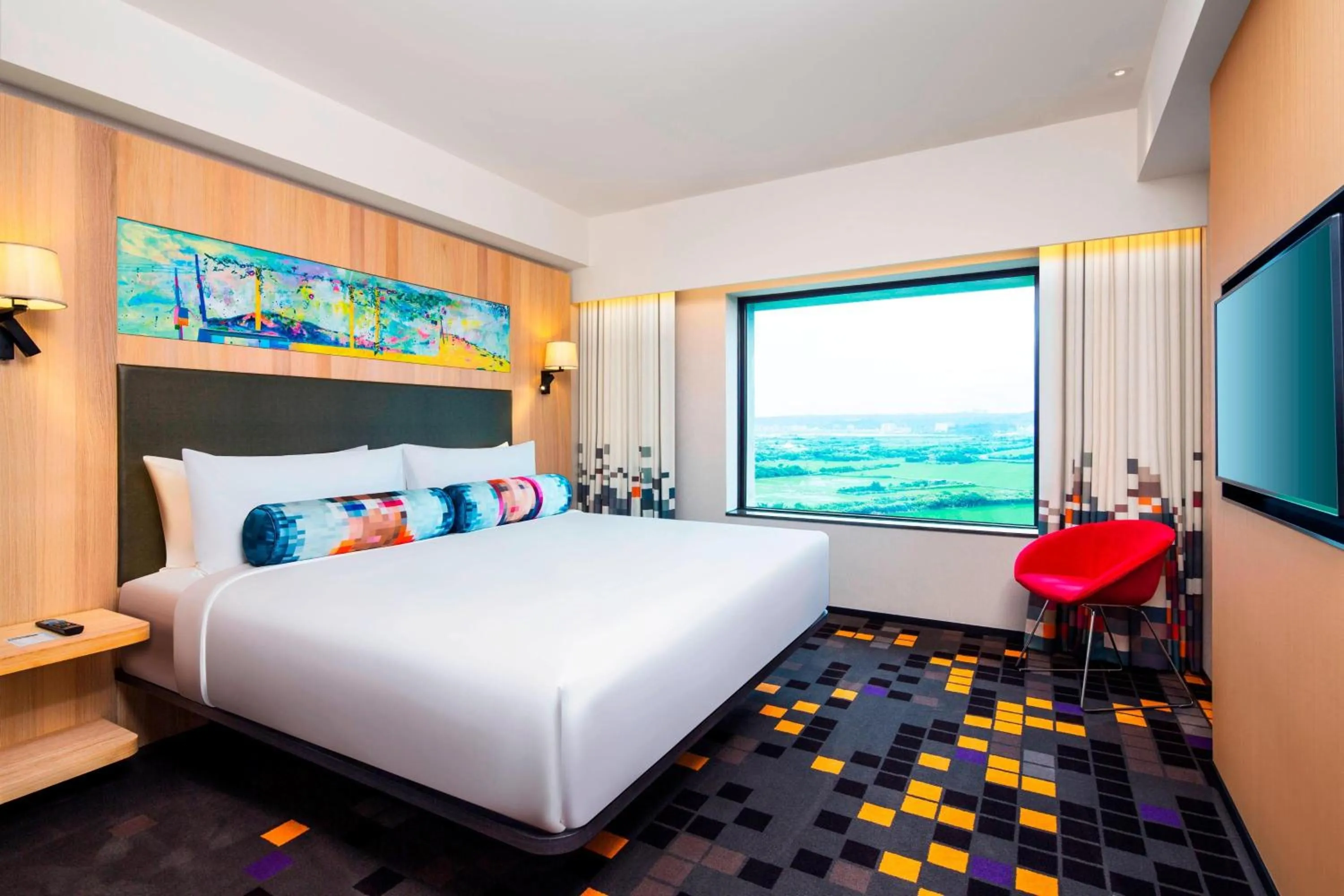 Photo of the whole room, Bed in Aloft Taipei Beitou