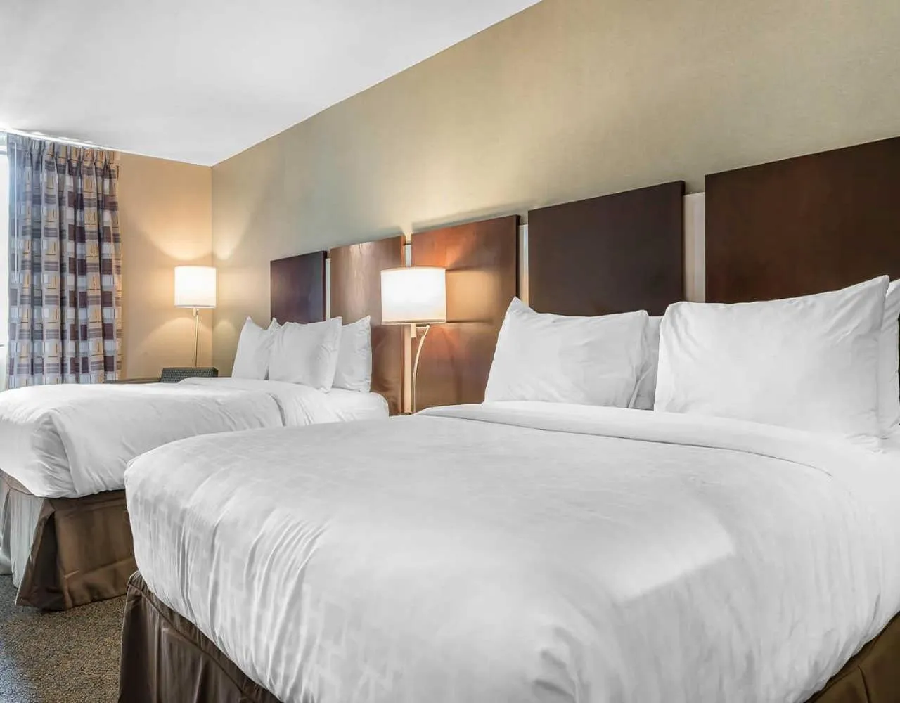 Bedroom in Clarion Inn Belle Vernon