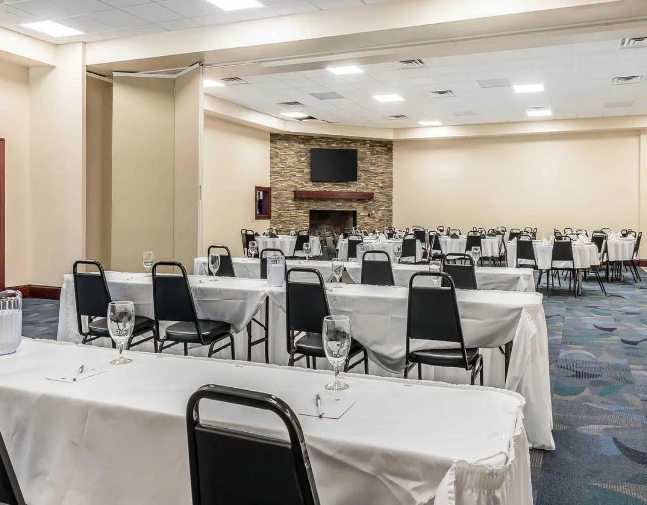 Banquet/Function facilities in Clarion Inn Belle Vernon