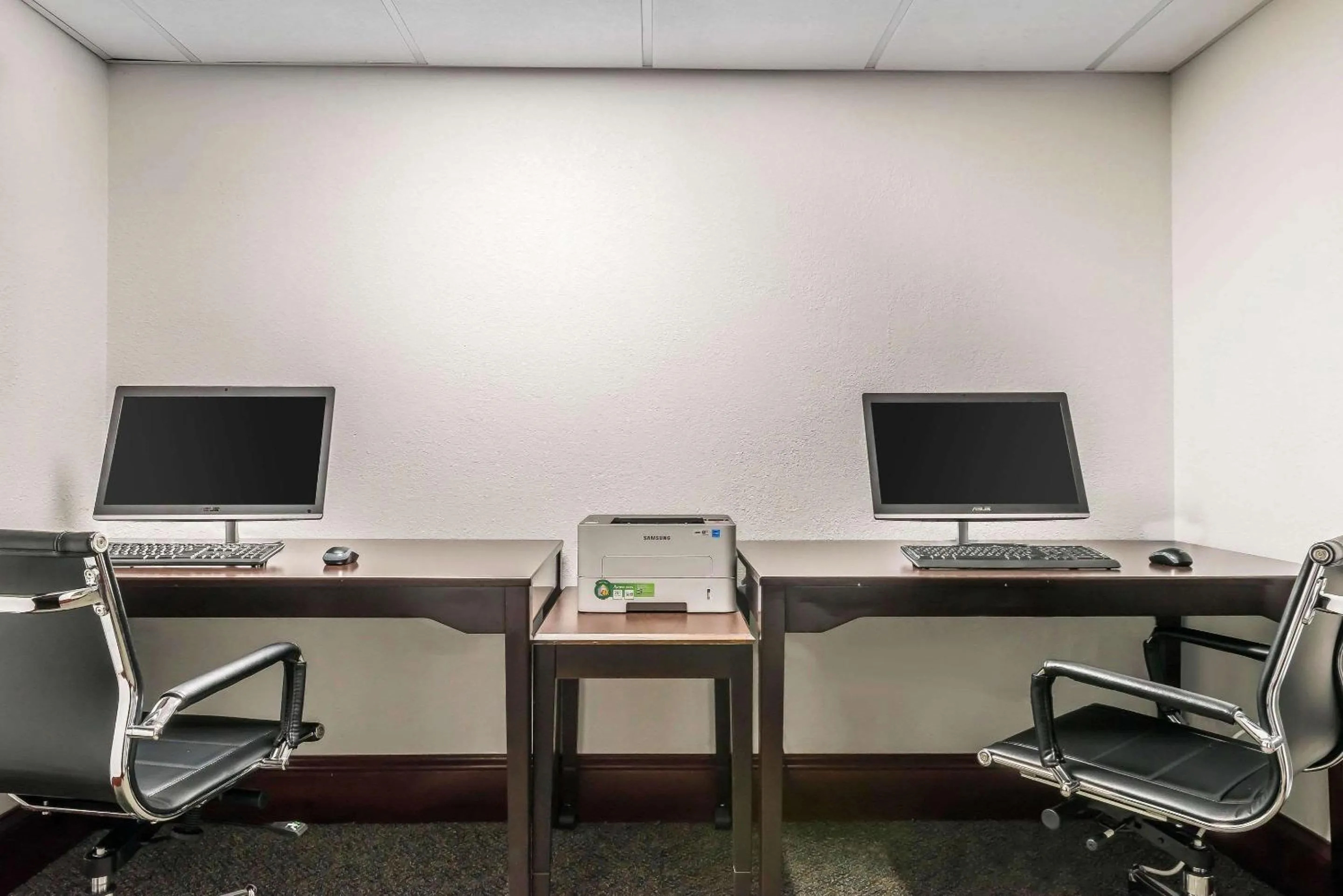 Business facilities in Clarion Inn Belle Vernon