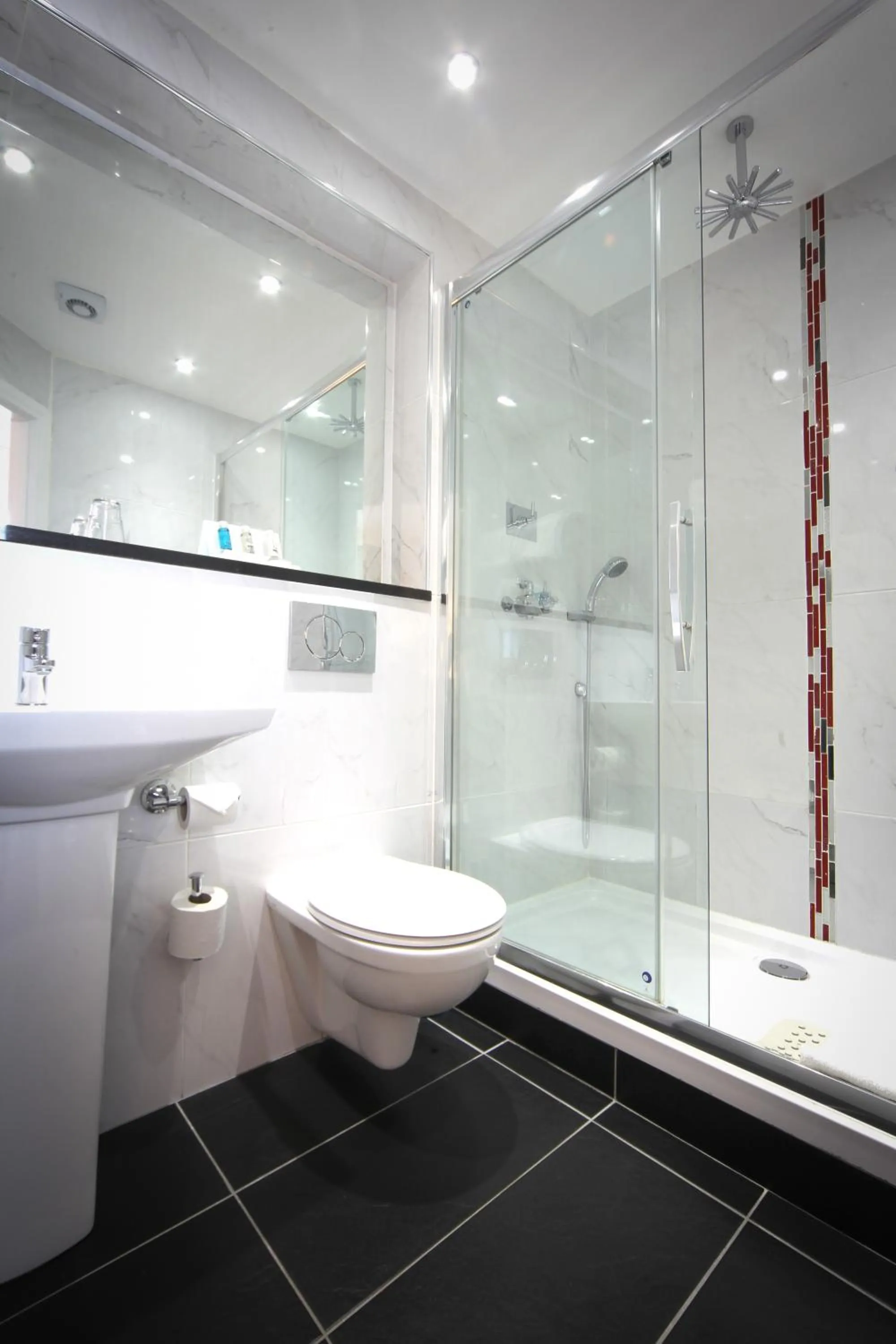 Bathroom in Gresham Belson Hotel Brussels