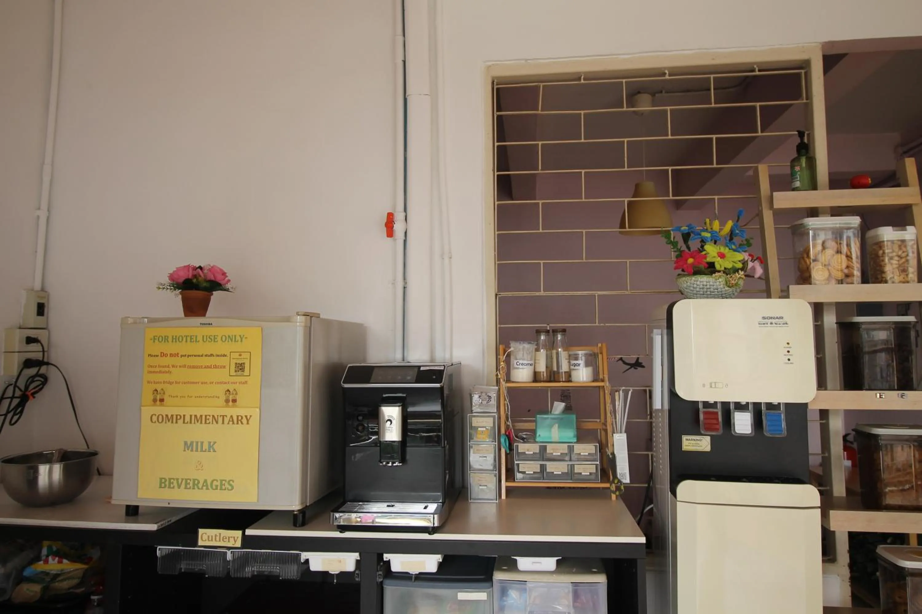 Coffee/tea facilities in Baan Nampetch Hostel