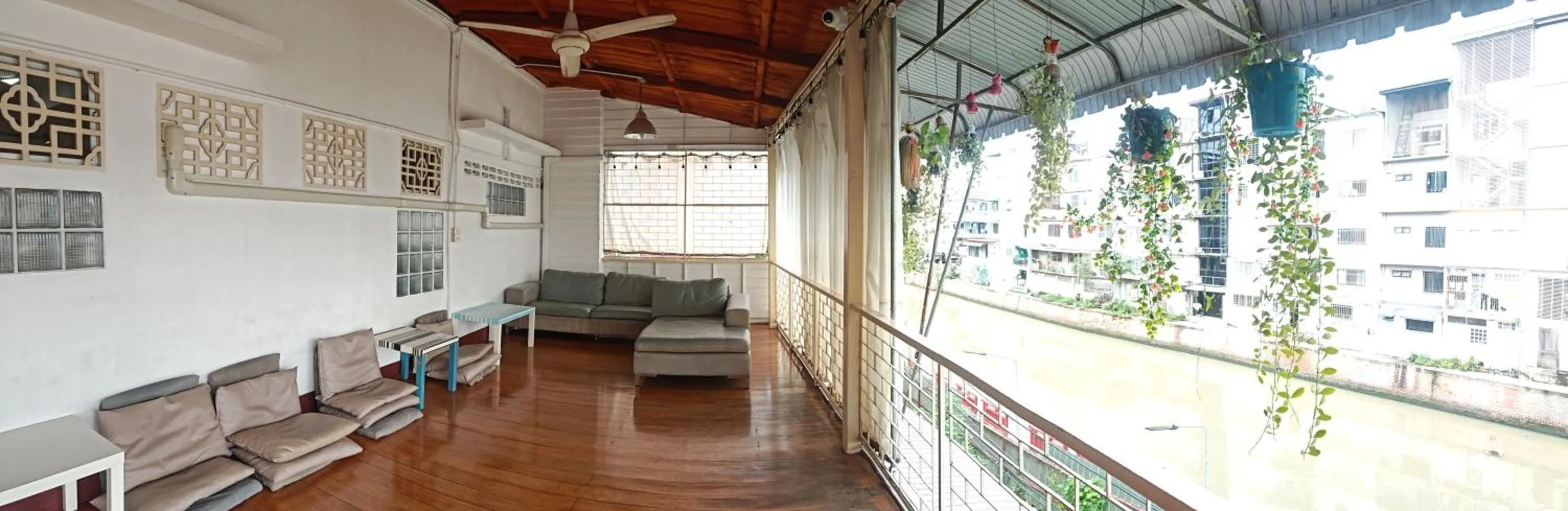 Balcony/Terrace in Baan Nampetch Hostel
