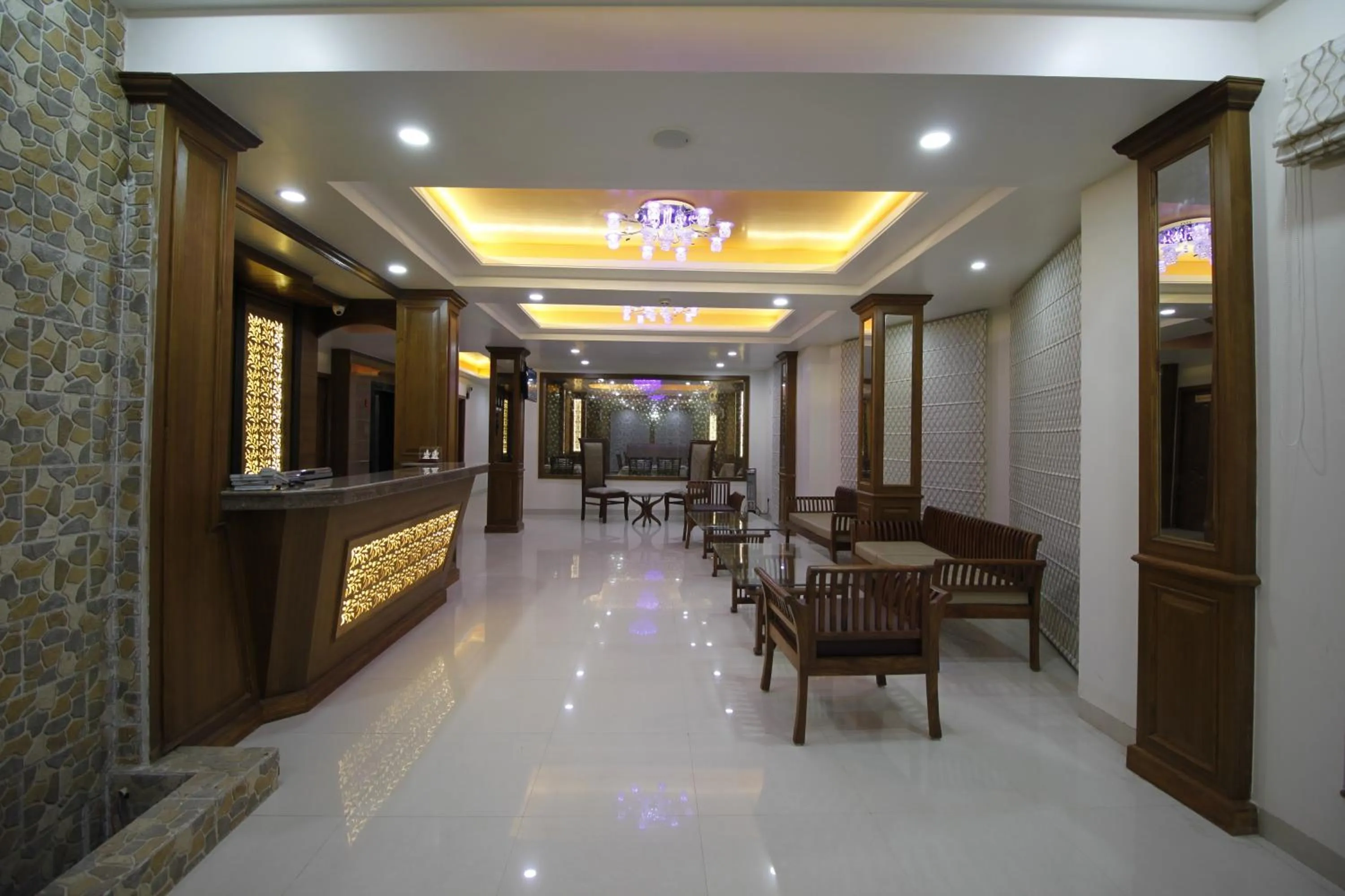 Lobby or reception in Rock Castle By DLS Hotels