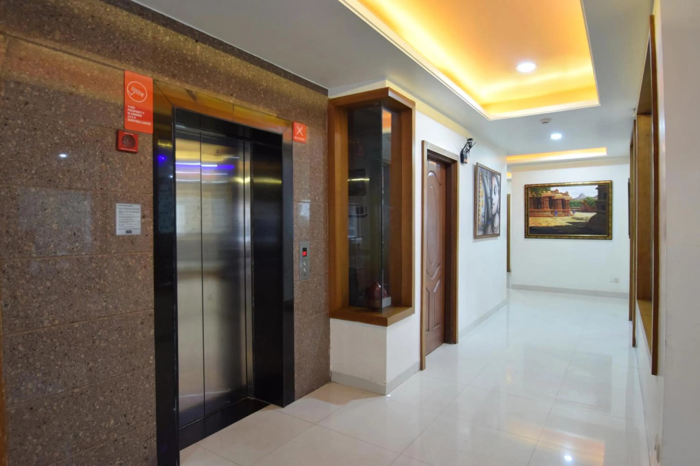 Lobby or reception in Rock Castle By DLS Hotels