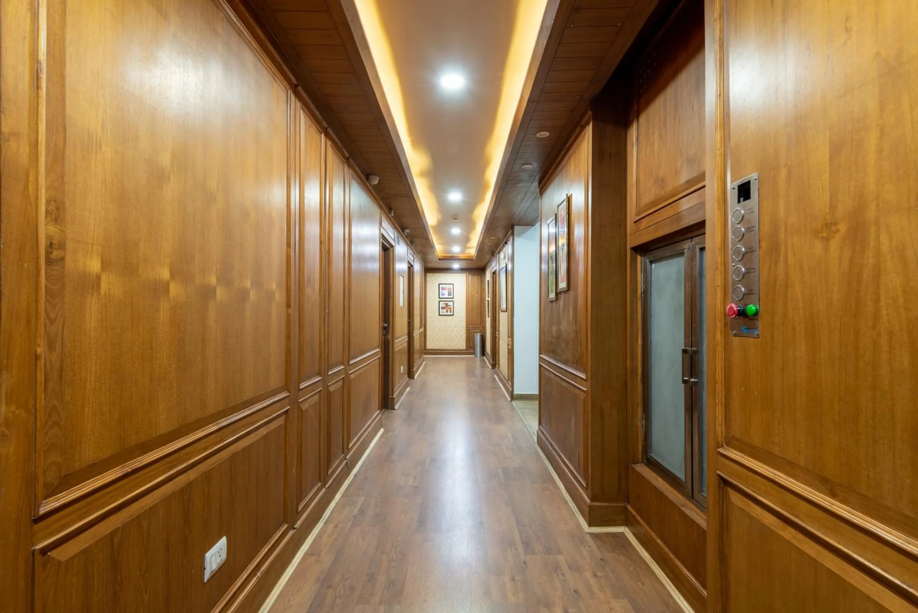 Lobby or reception in Rock Castle By DLS Hotels