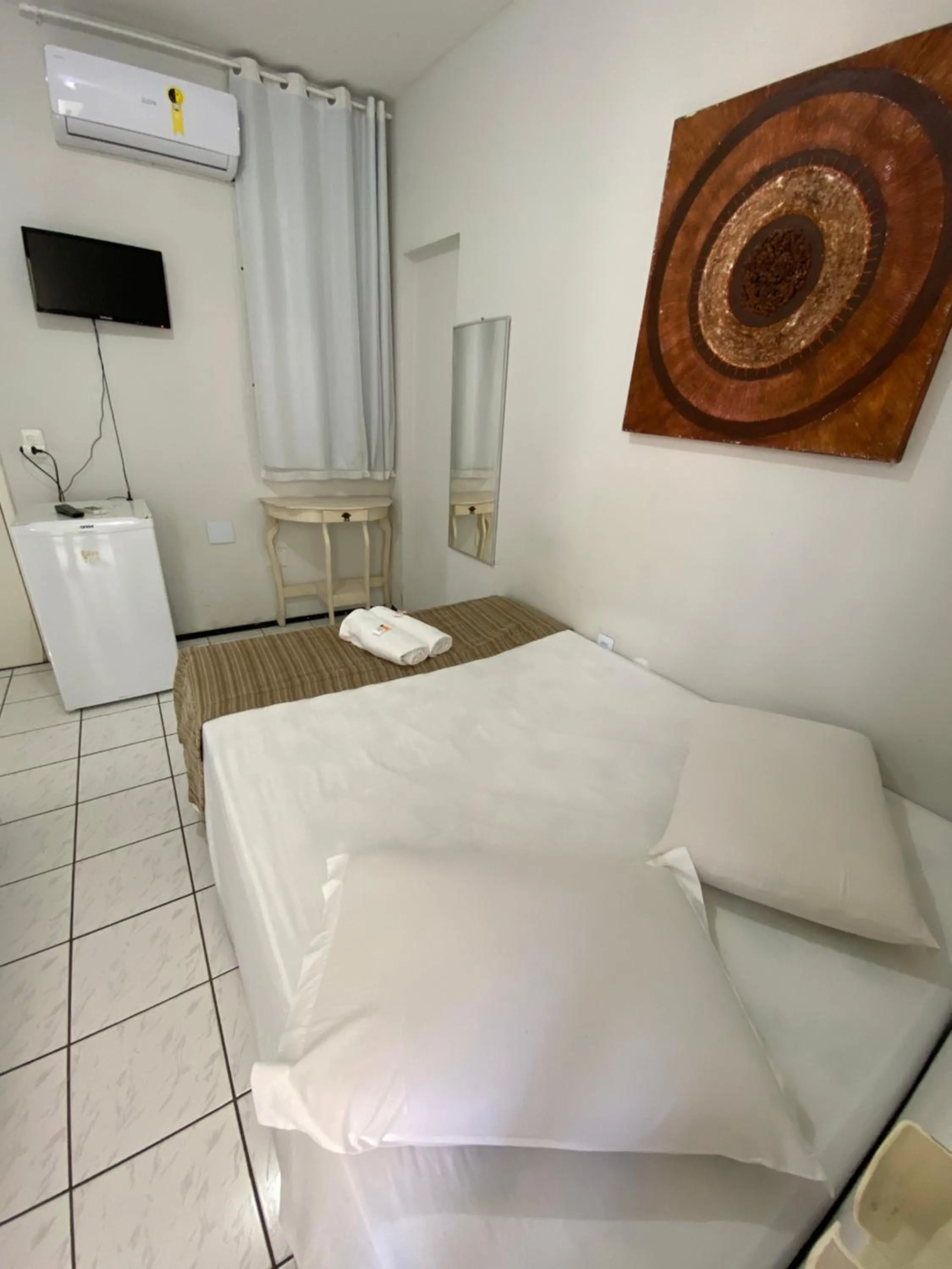 Bedroom, Bed in Center 1 Hotel