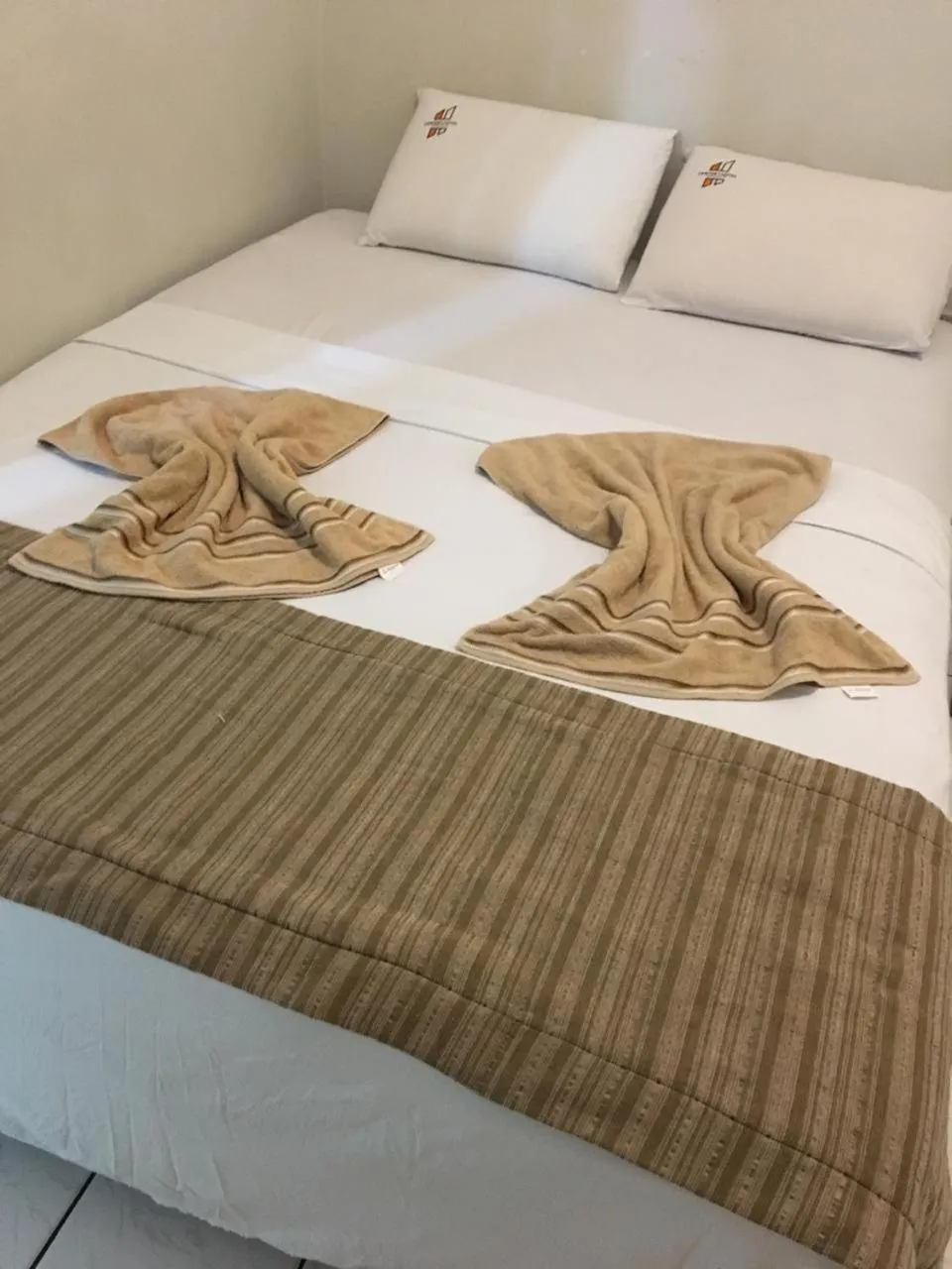 Bed in Center 1 Hotel