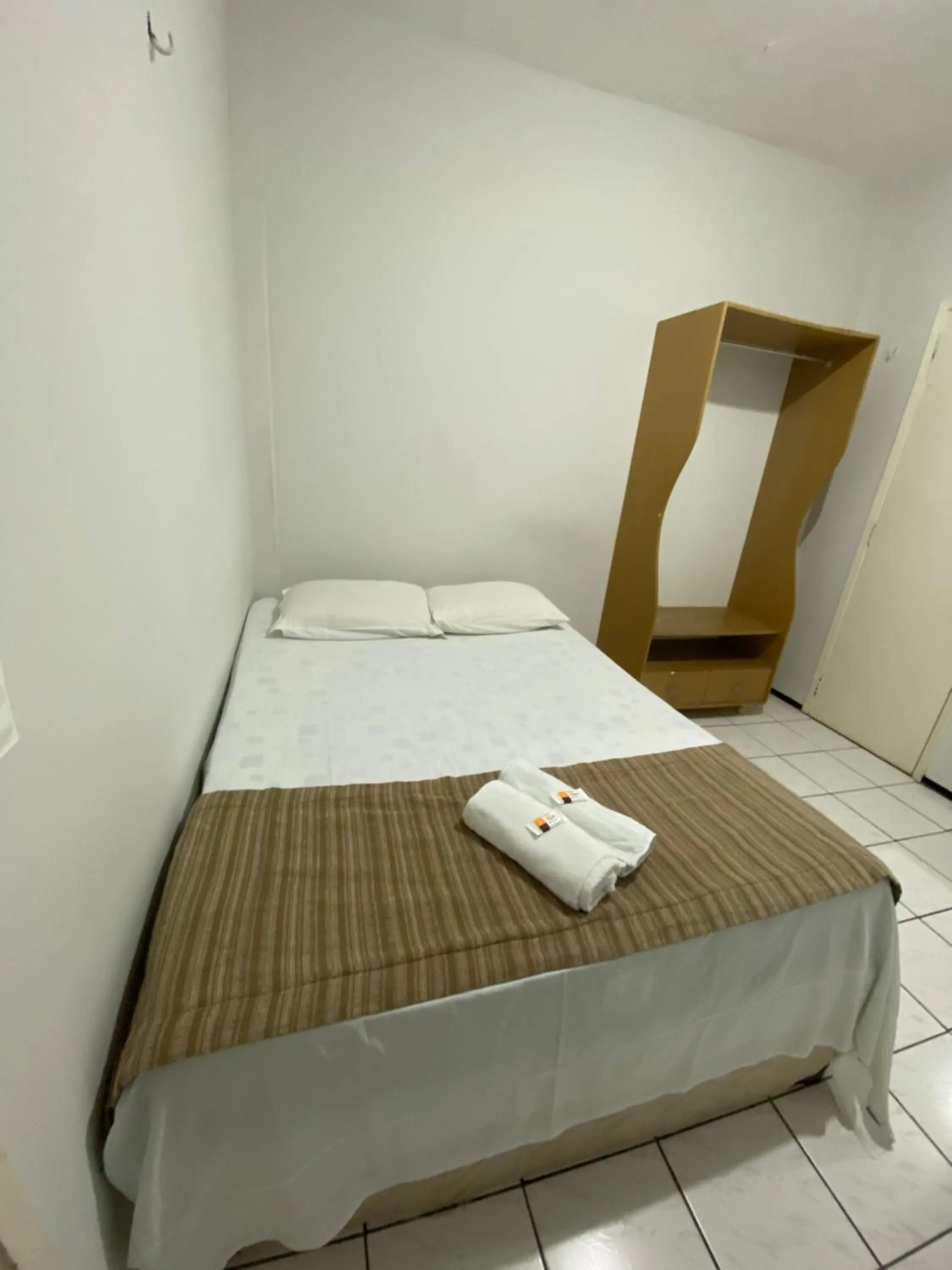 Bedroom, Bed in Center 1 Hotel