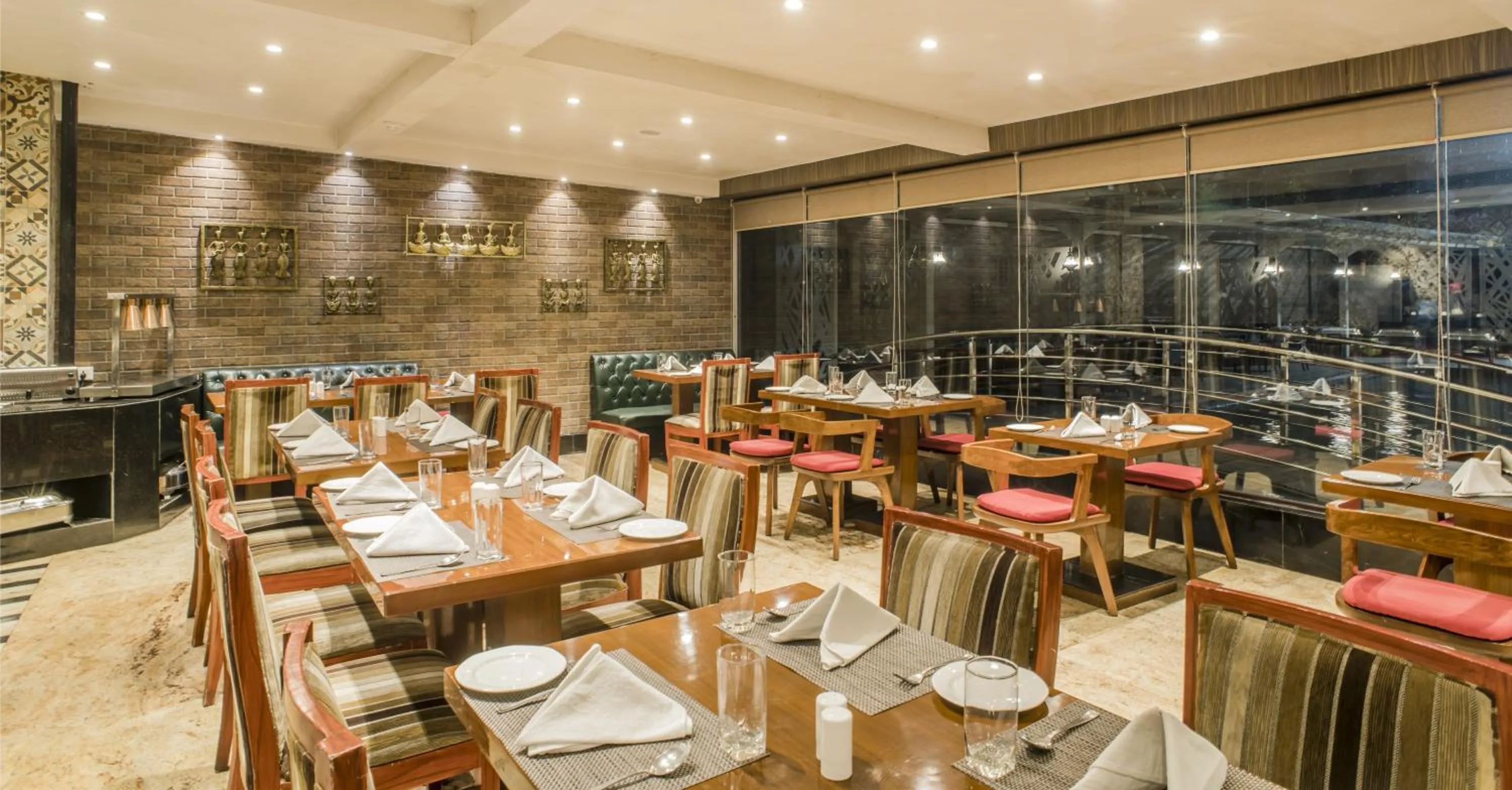 Restaurant/places to eat in The Citi Residenci Hotel - Durgapur