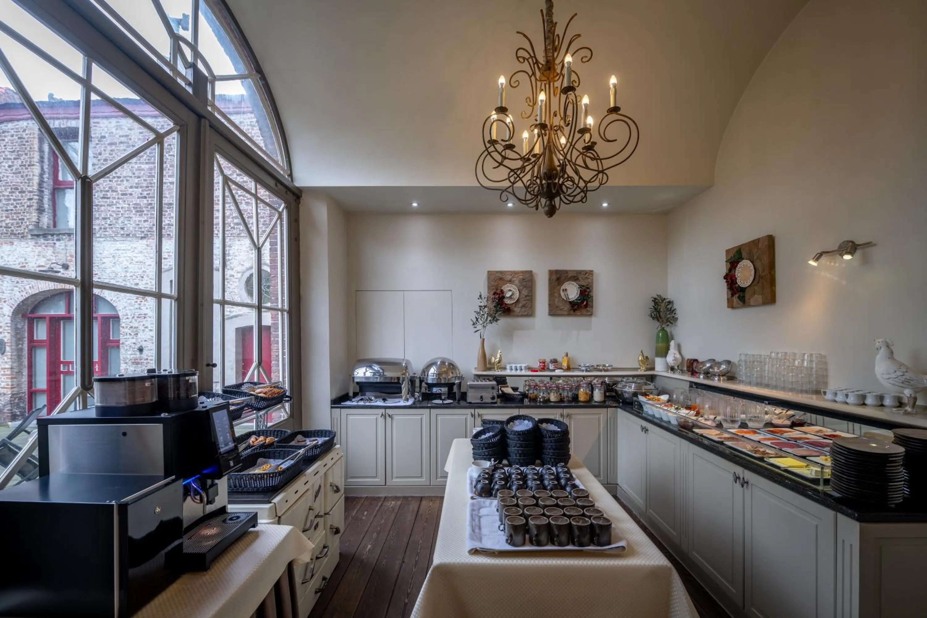 Continental breakfast in Hotel Jan Brito