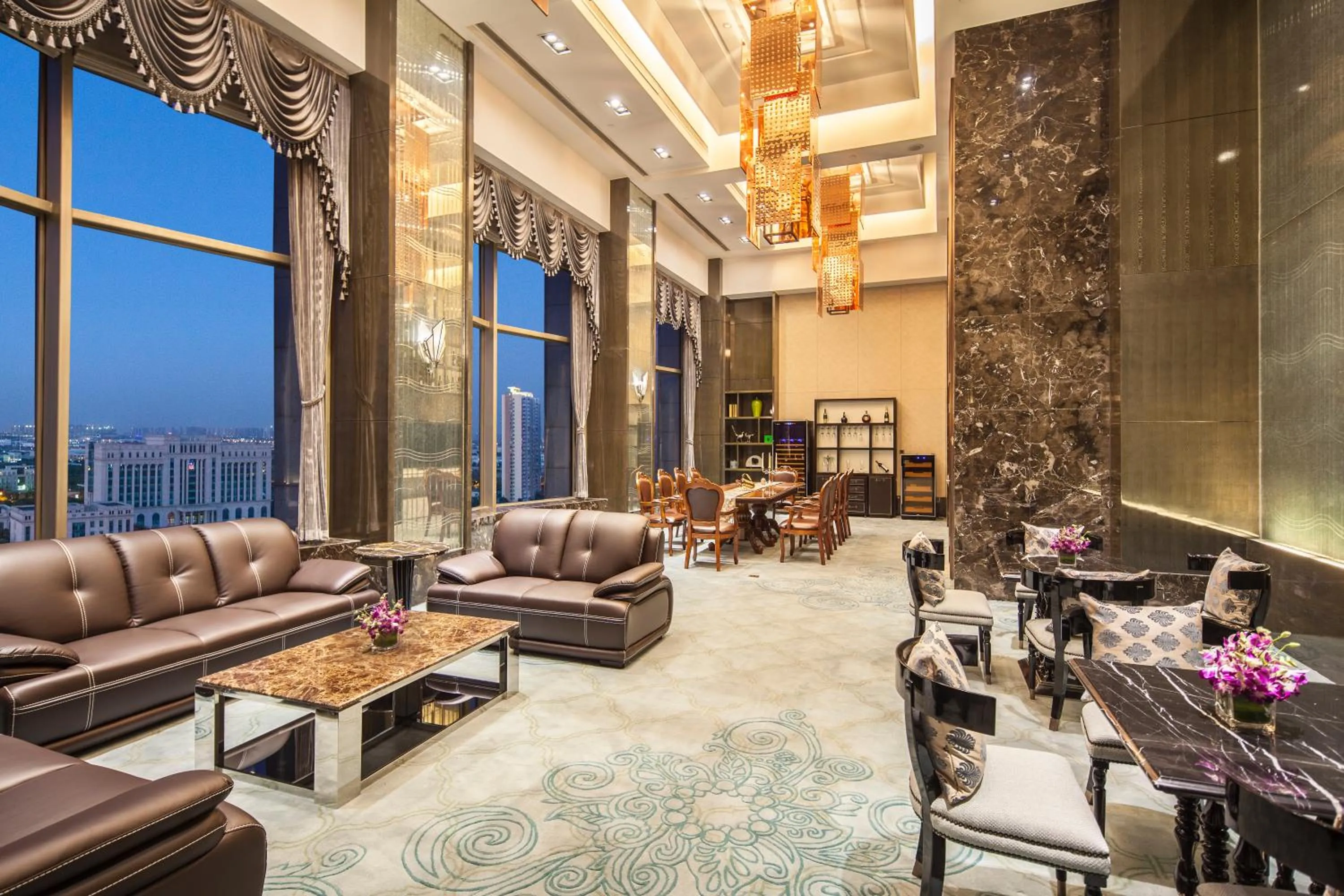 Seating area in Ramada Plaza Qiandeng Kunshan