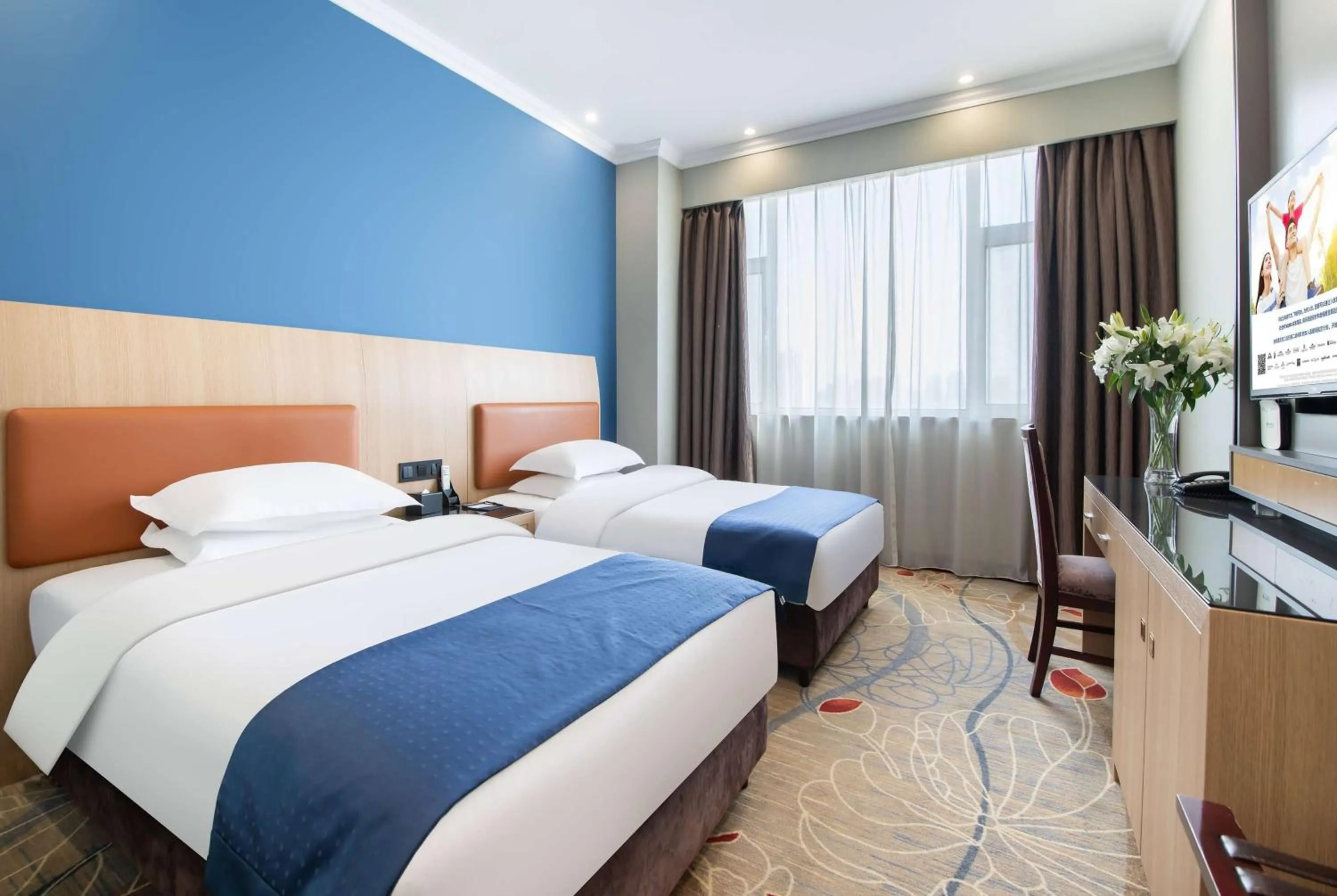 Photo of the whole room in Ramada Linyi North