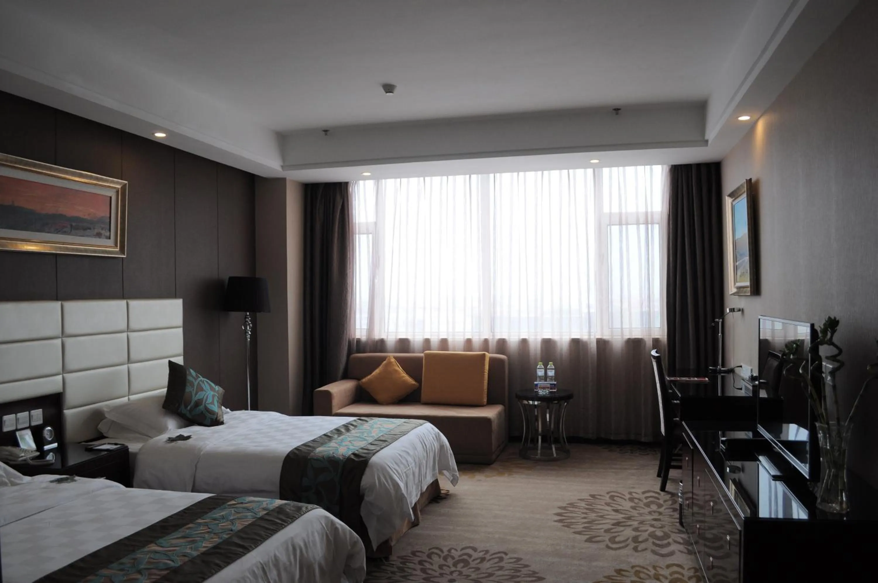 Bed in Ramada Linyi North