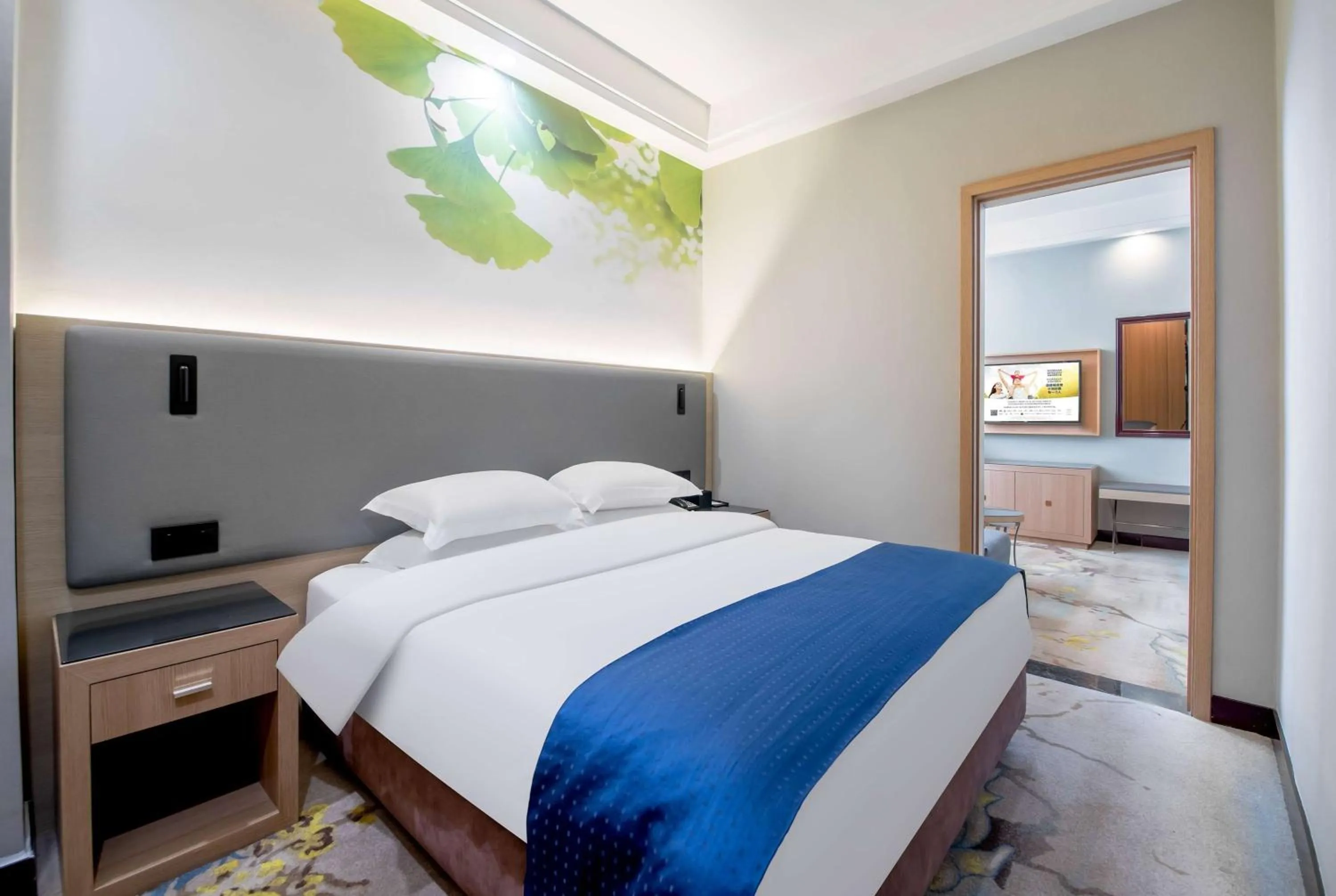 Photo of the whole room in Ramada Linyi North