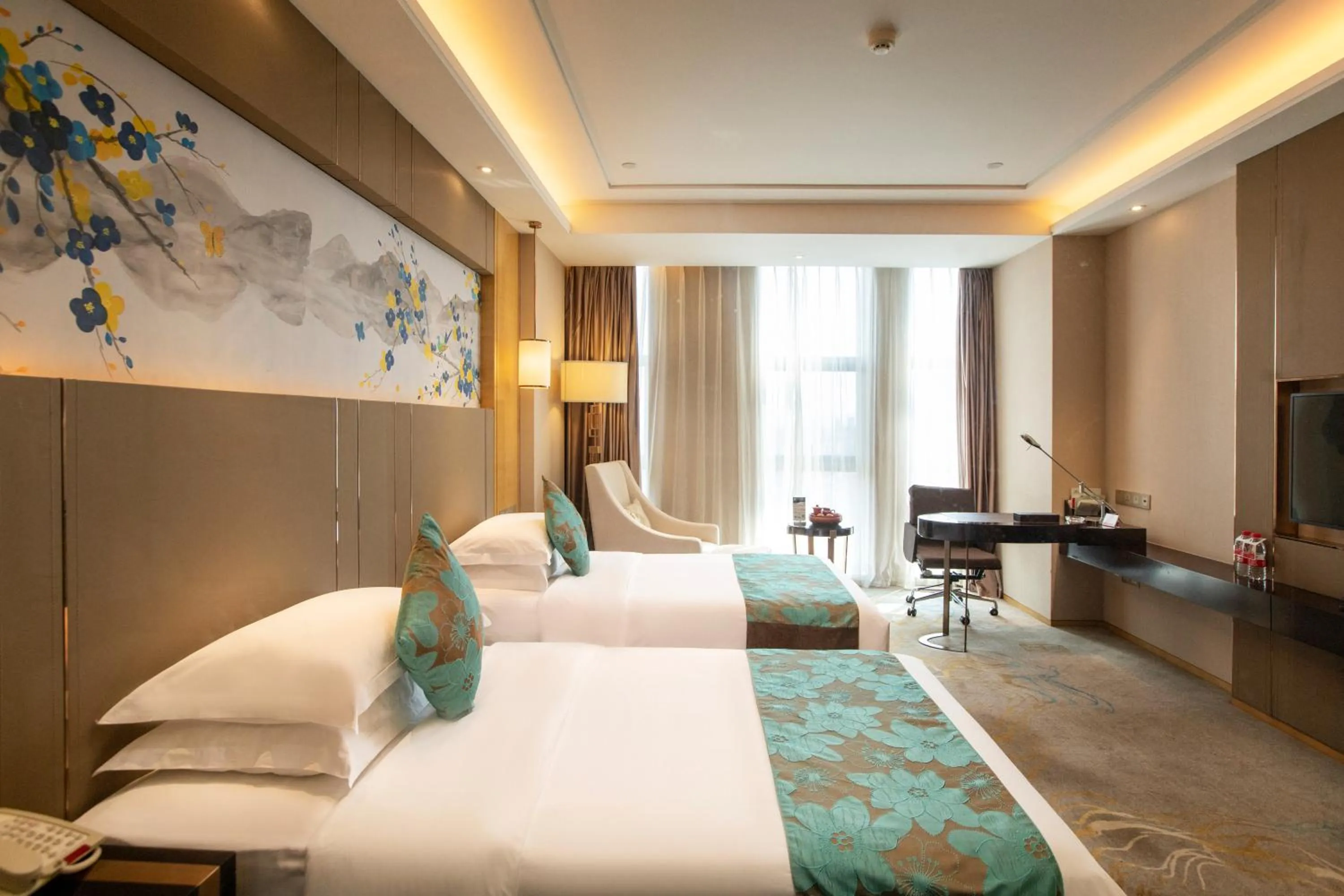 Bed in Ramada Yiyang Taojiang