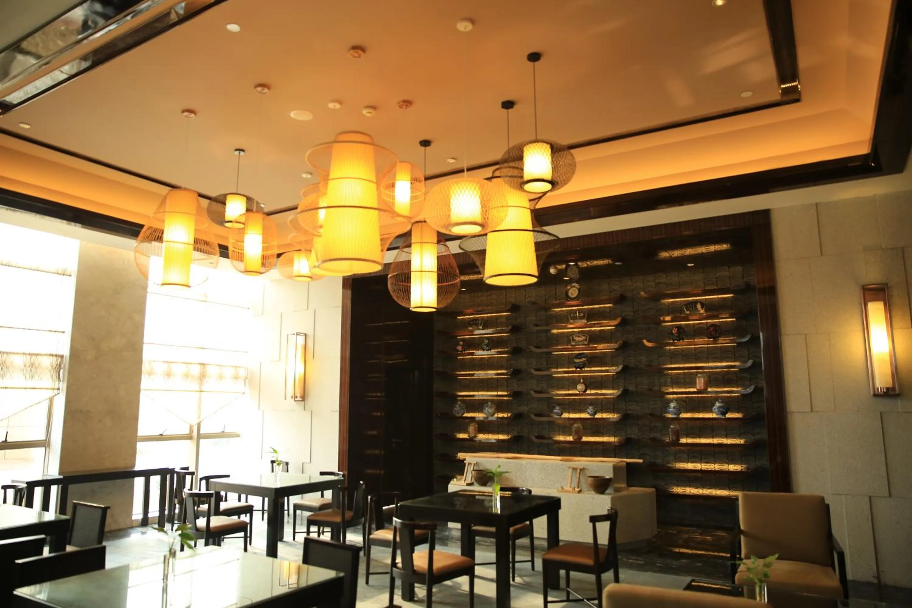 Lounge or bar in Ramada Yiyang Taojiang