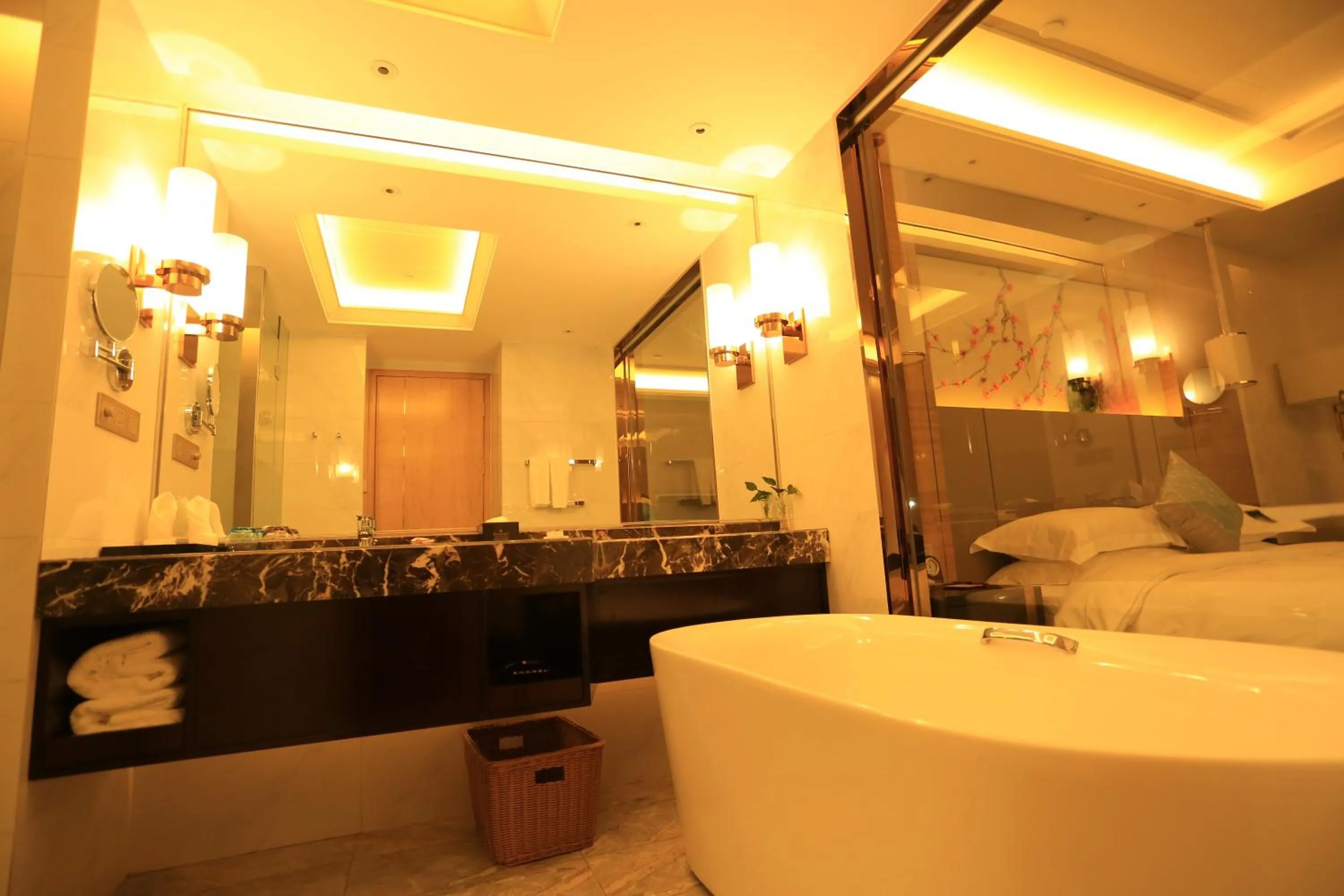 Ramada Yiyang Taojiang