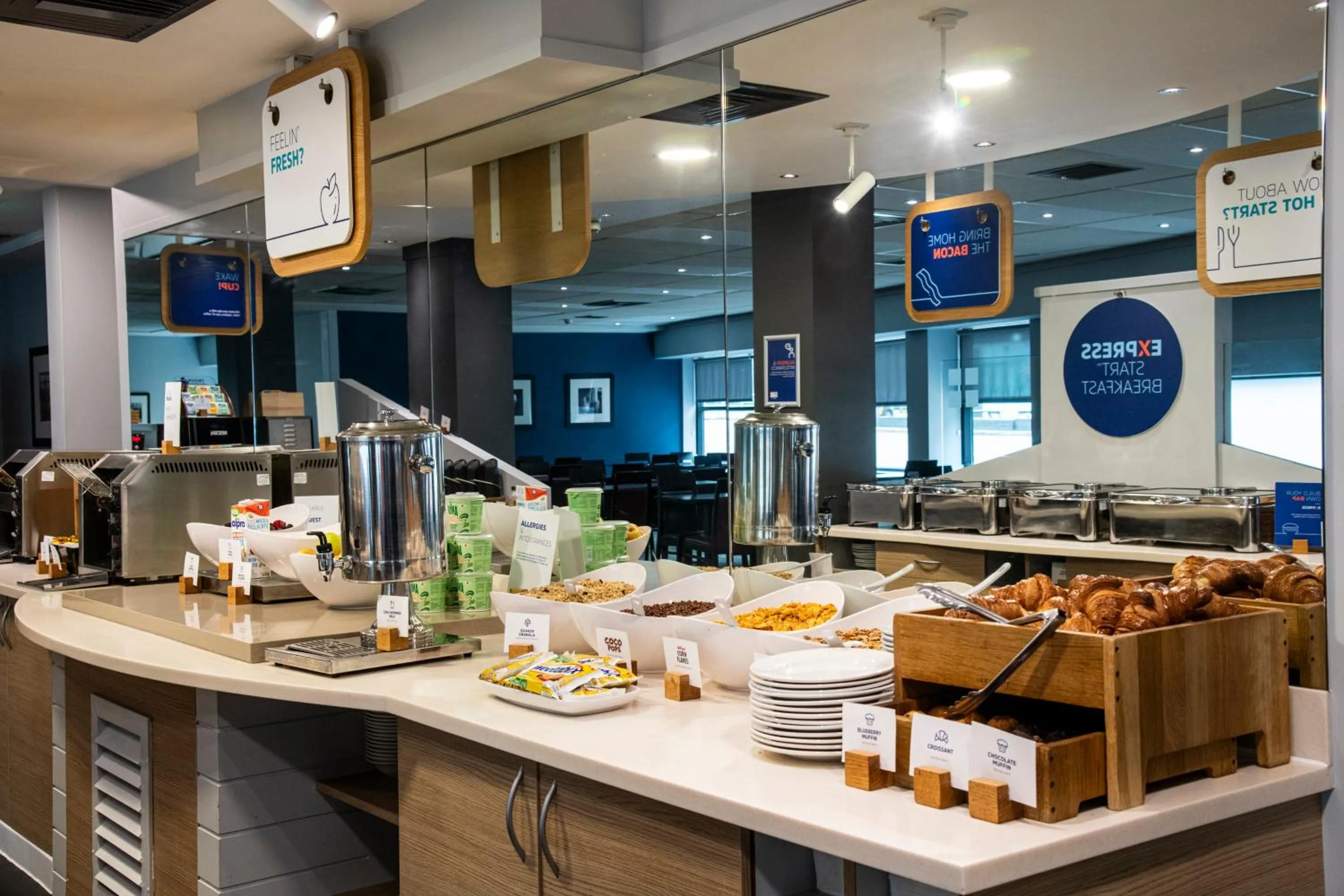 Buffet breakfast in Holiday Inn Express - Glasgow - City Ctr Riverside by IHG