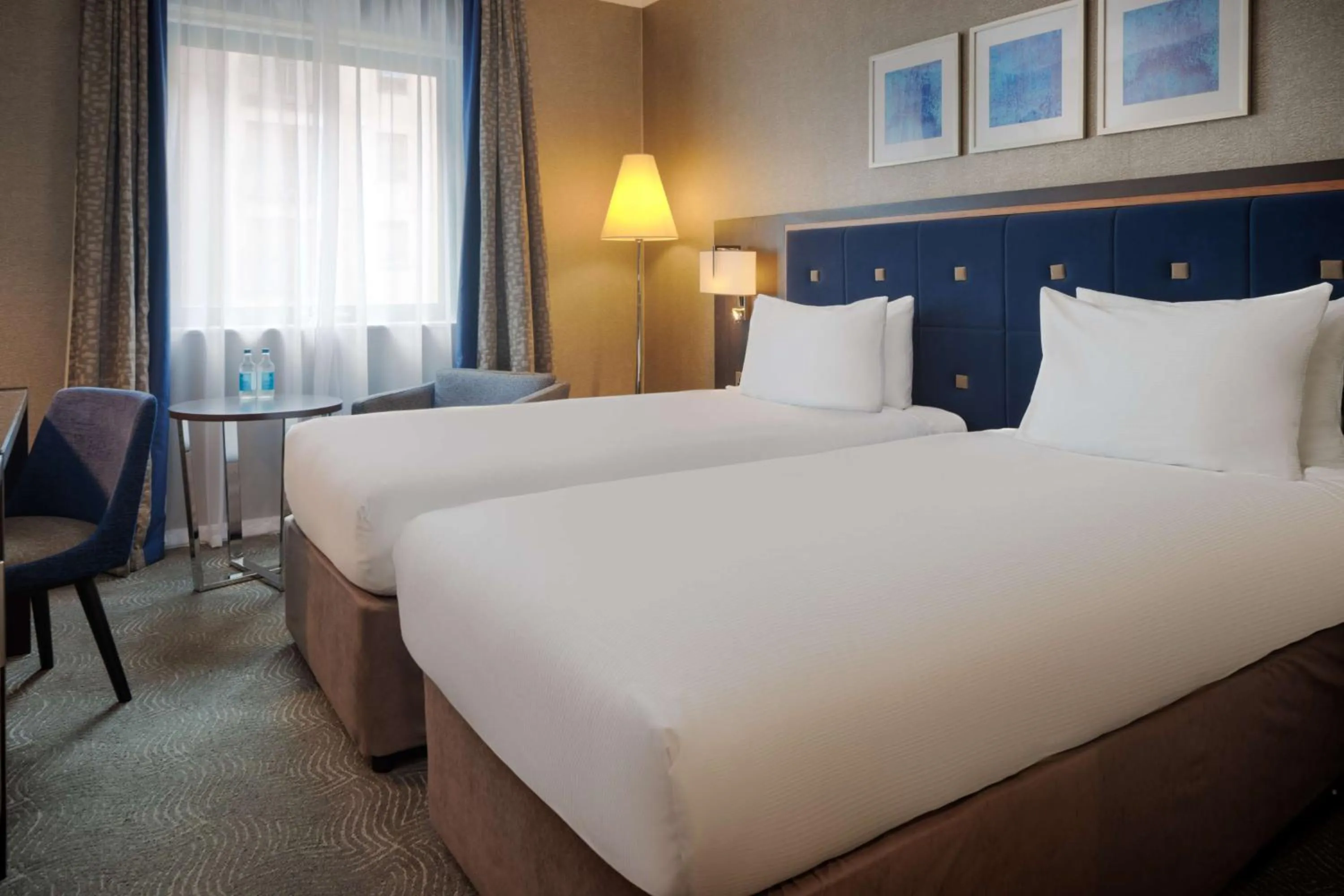 Bed in DoubleTree by Hilton Woking