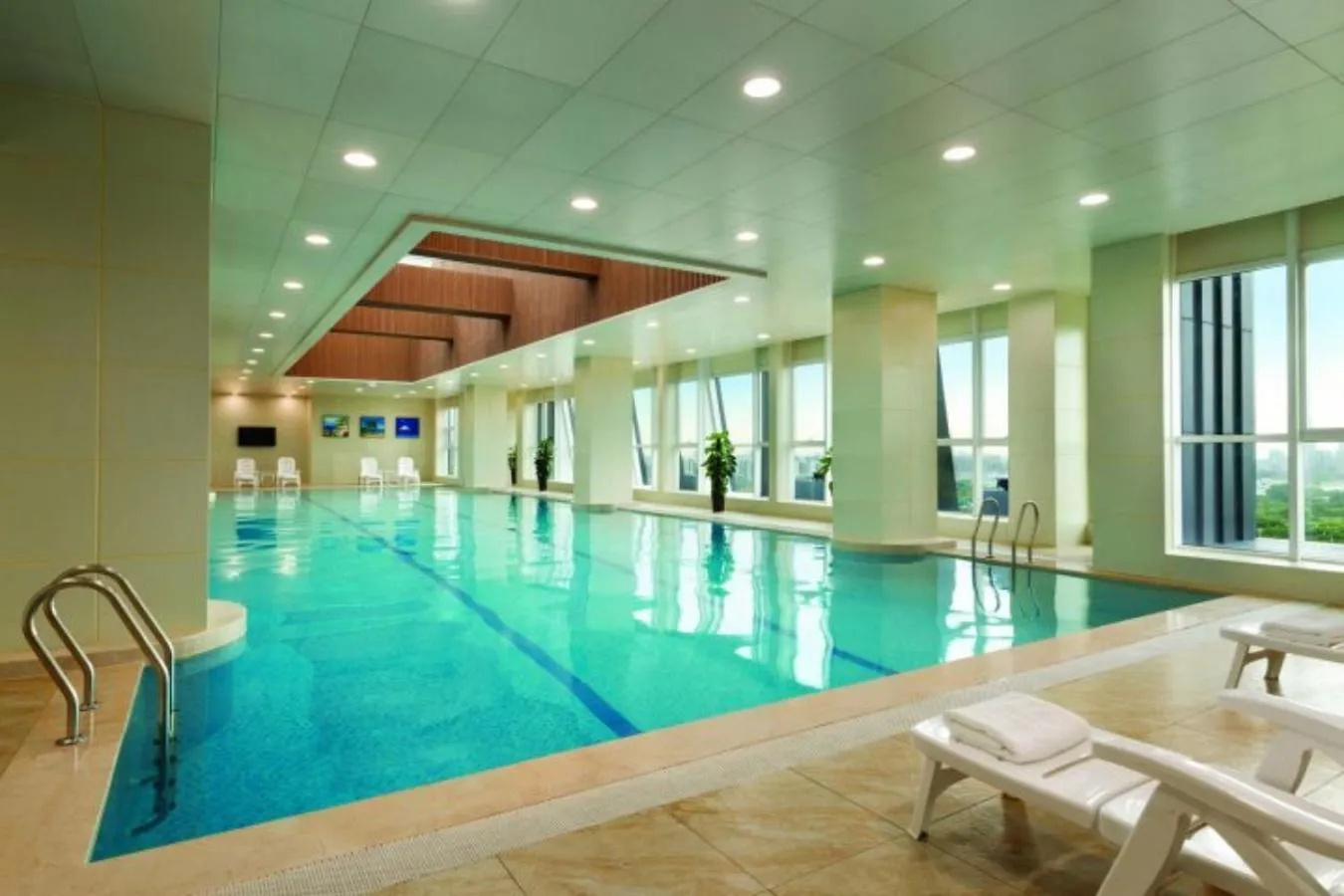 Swimming pool in Ramada Jiaxing