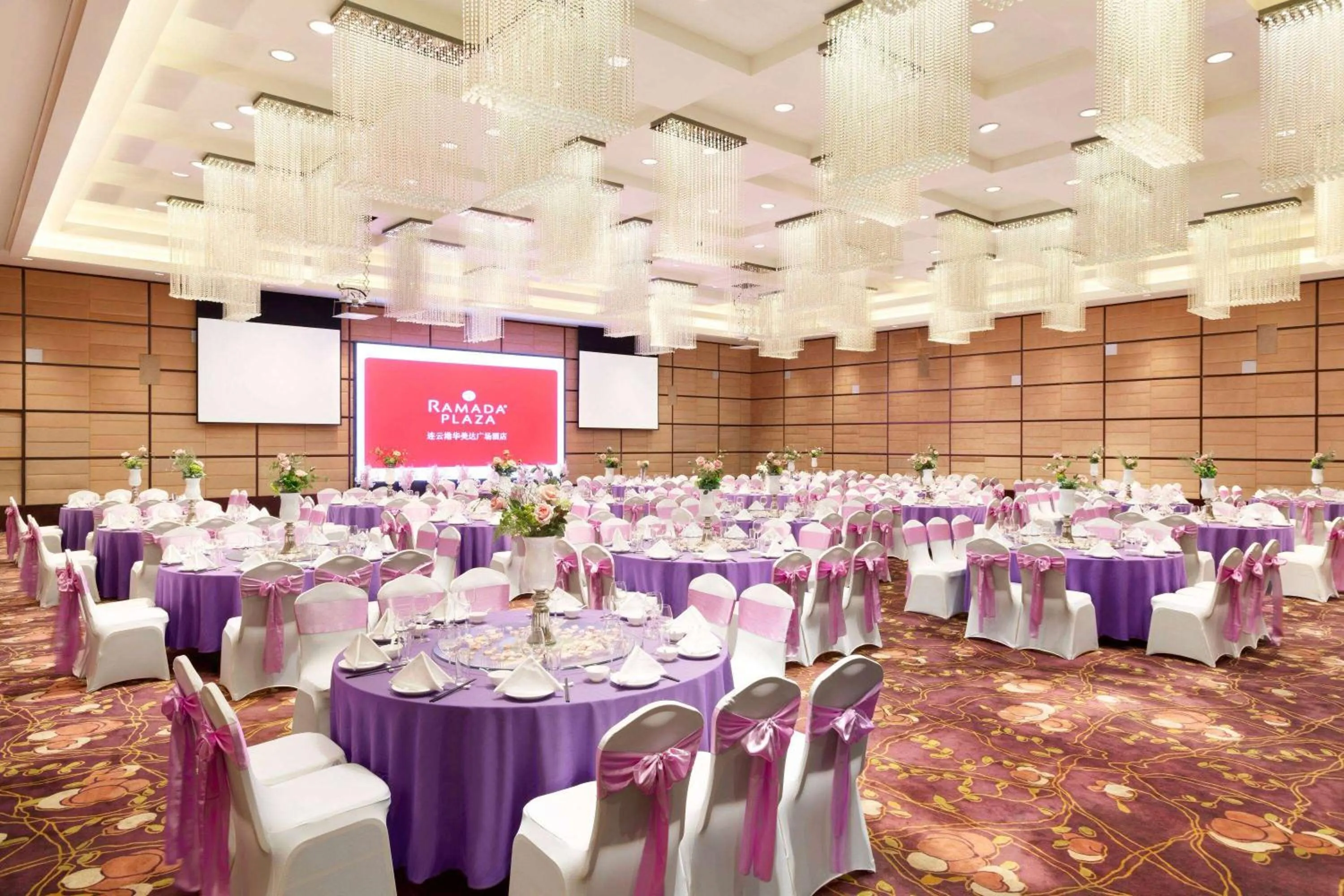 Banquet/Function facilities in Ramada Plaza Lianyungang