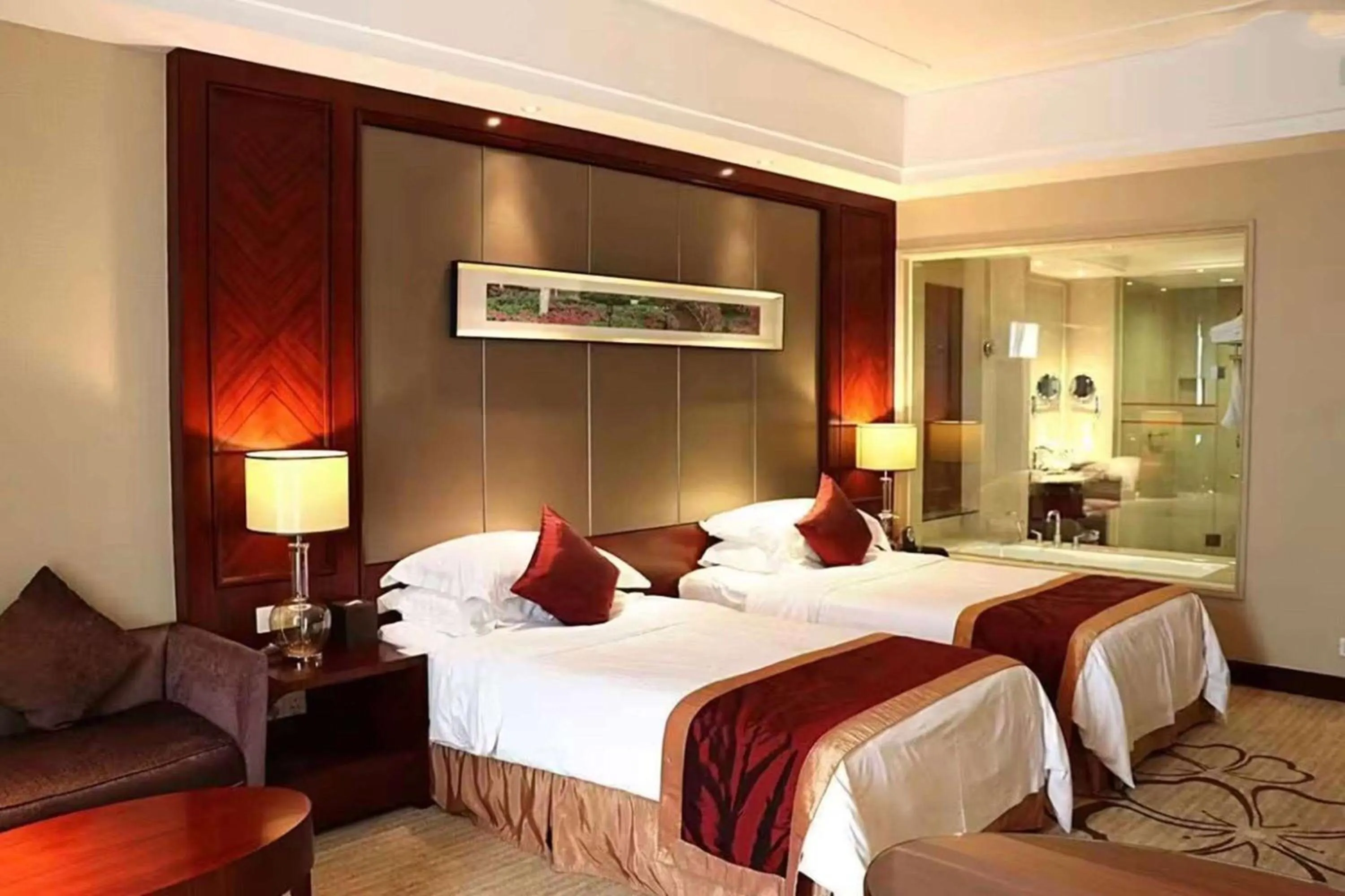 Photo of the whole room in Ramada Plaza Shaoguan City Centre