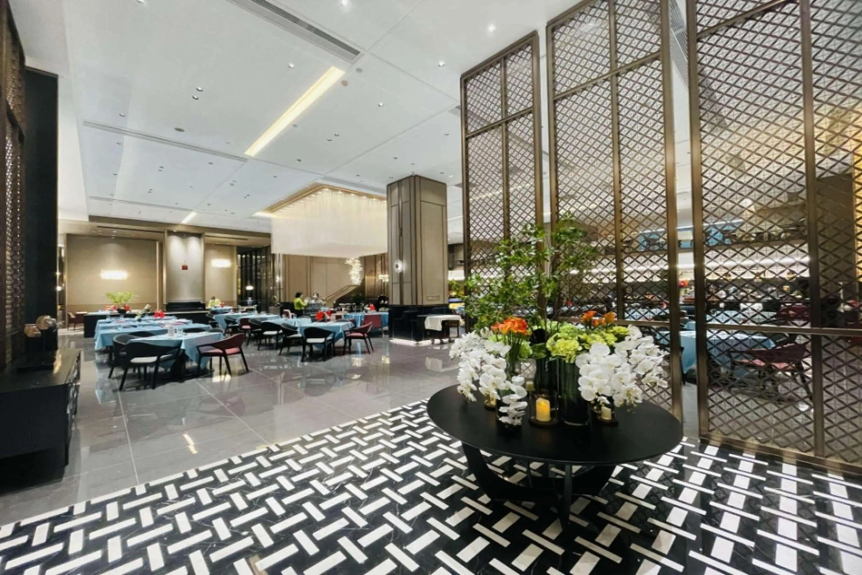 Restaurant/places to eat in Ramada Plaza Shaoguan City Centre