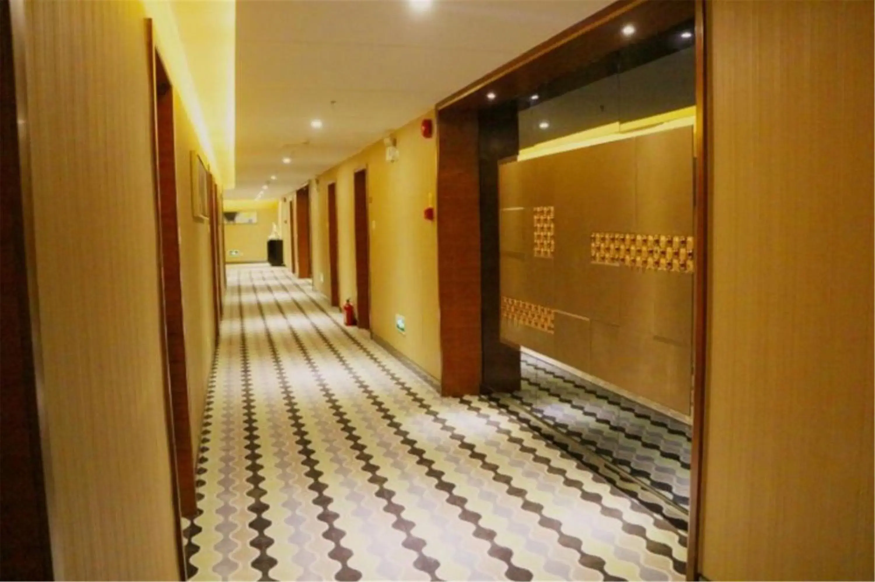 Twin Room - Non-Smoking in Ramada Meizhou Twin Room - Non-Smoking in Ramada Meizhou