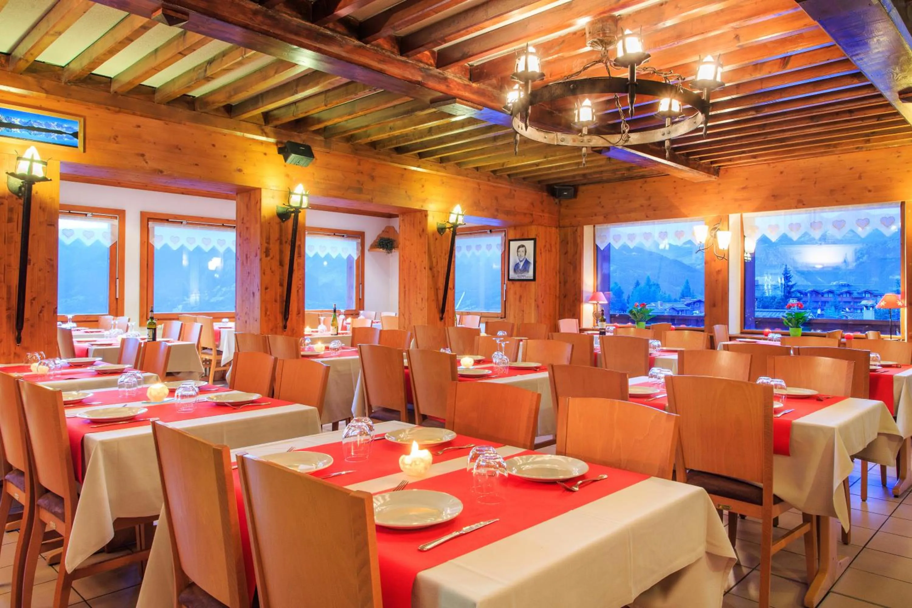 Restaurant/places to eat in Hotel Club Blanche Neige