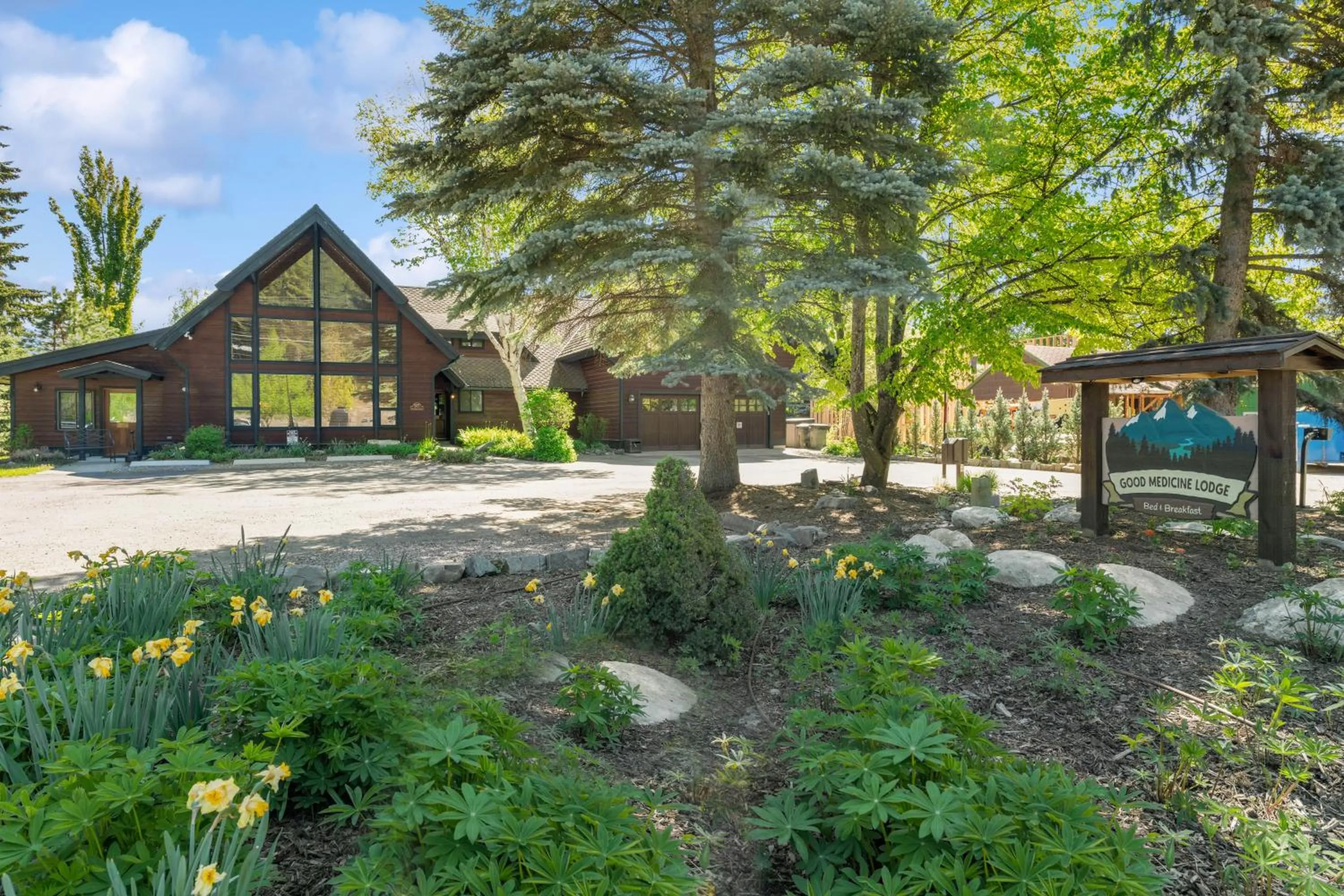 Property building in Good Medicine Lodge