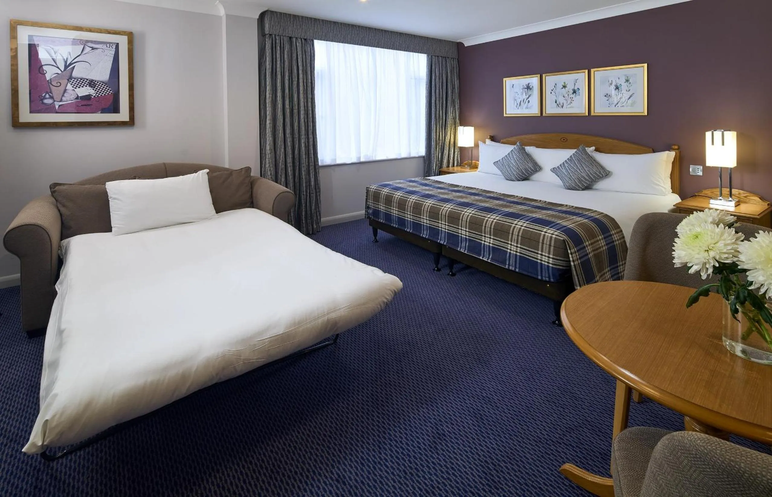 Bedroom, Bed in The Bull