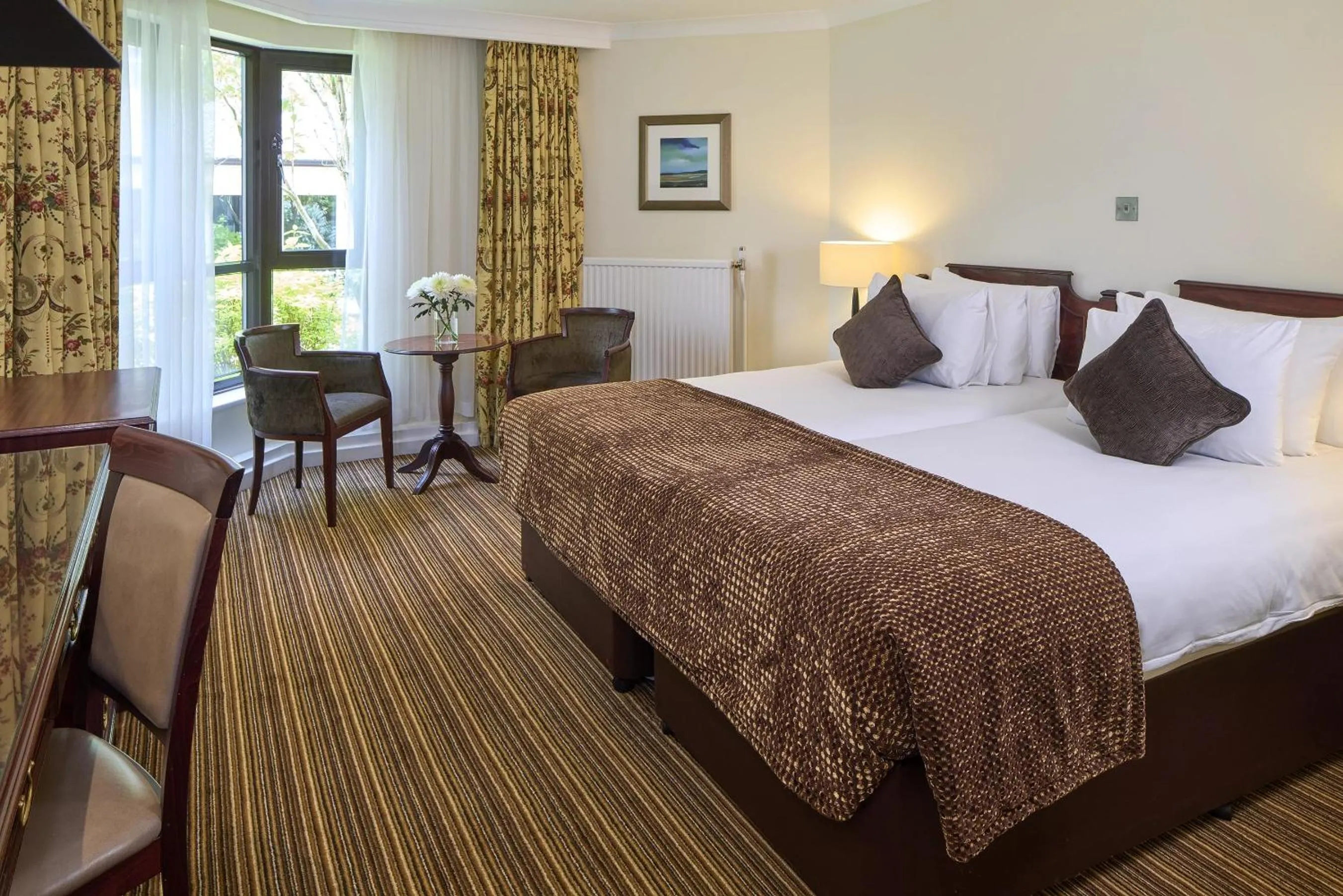 Bedroom, Bed in The Bull