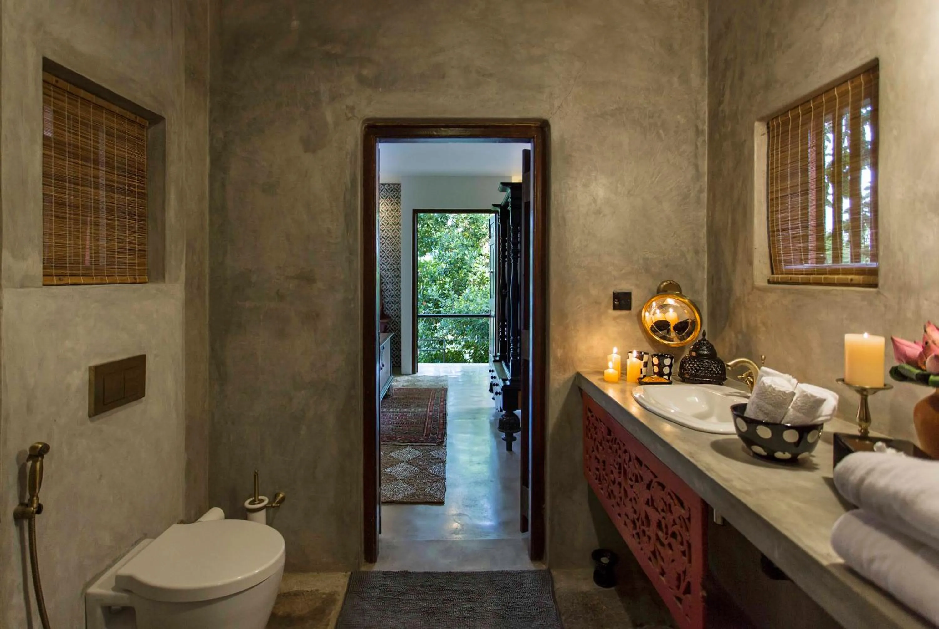 Shower in The Hermitage by Edwards Collection - Kandy