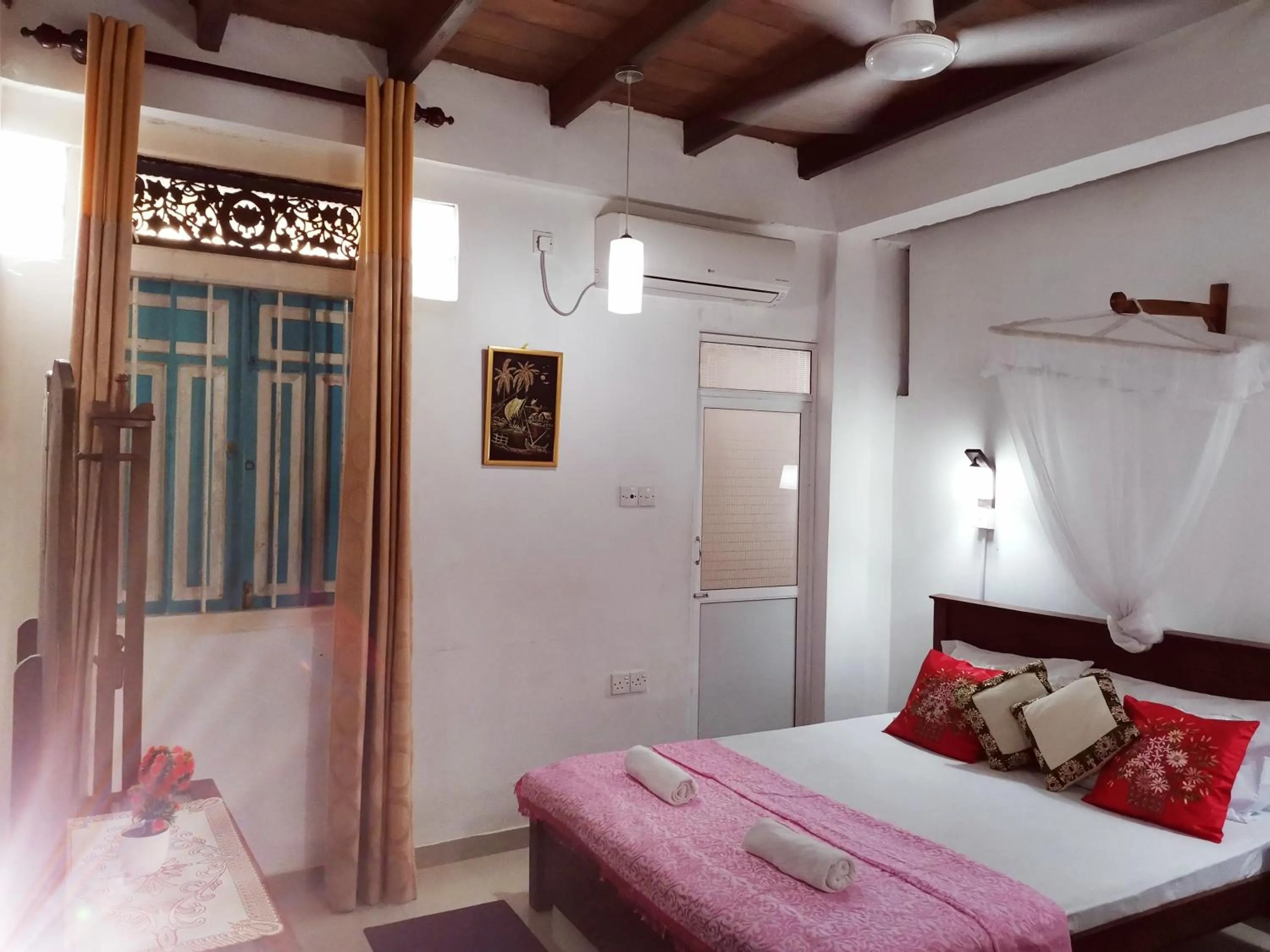 Bed in Southern Comforts - Galle Fort