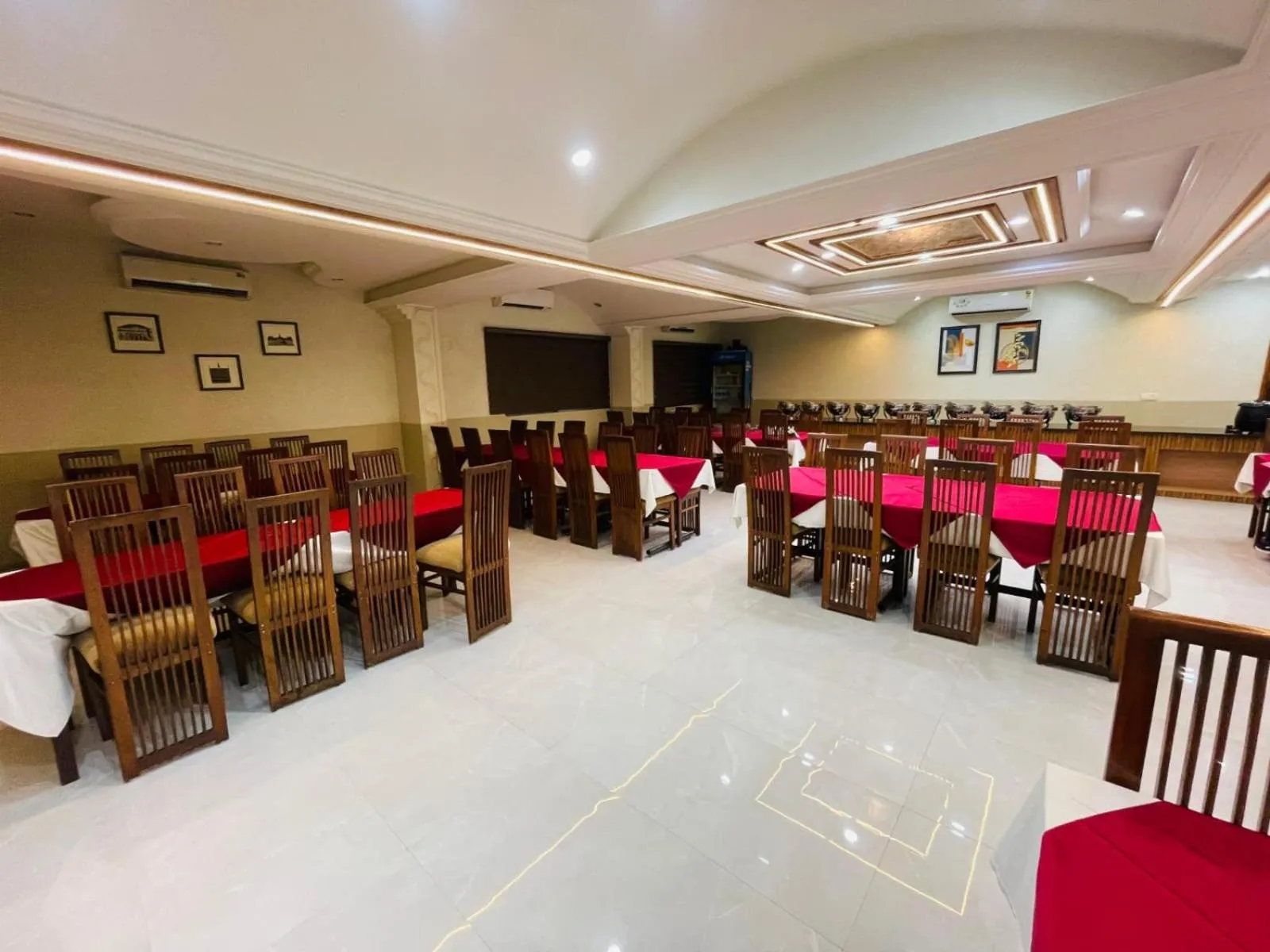 Restaurant/places to eat in The Rajgir Residency