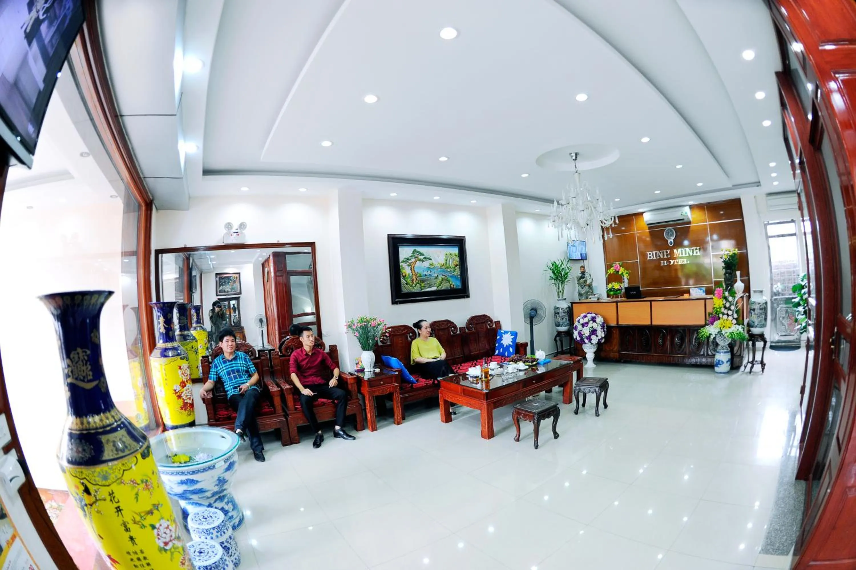 Seating area in Binh Minh Hotel