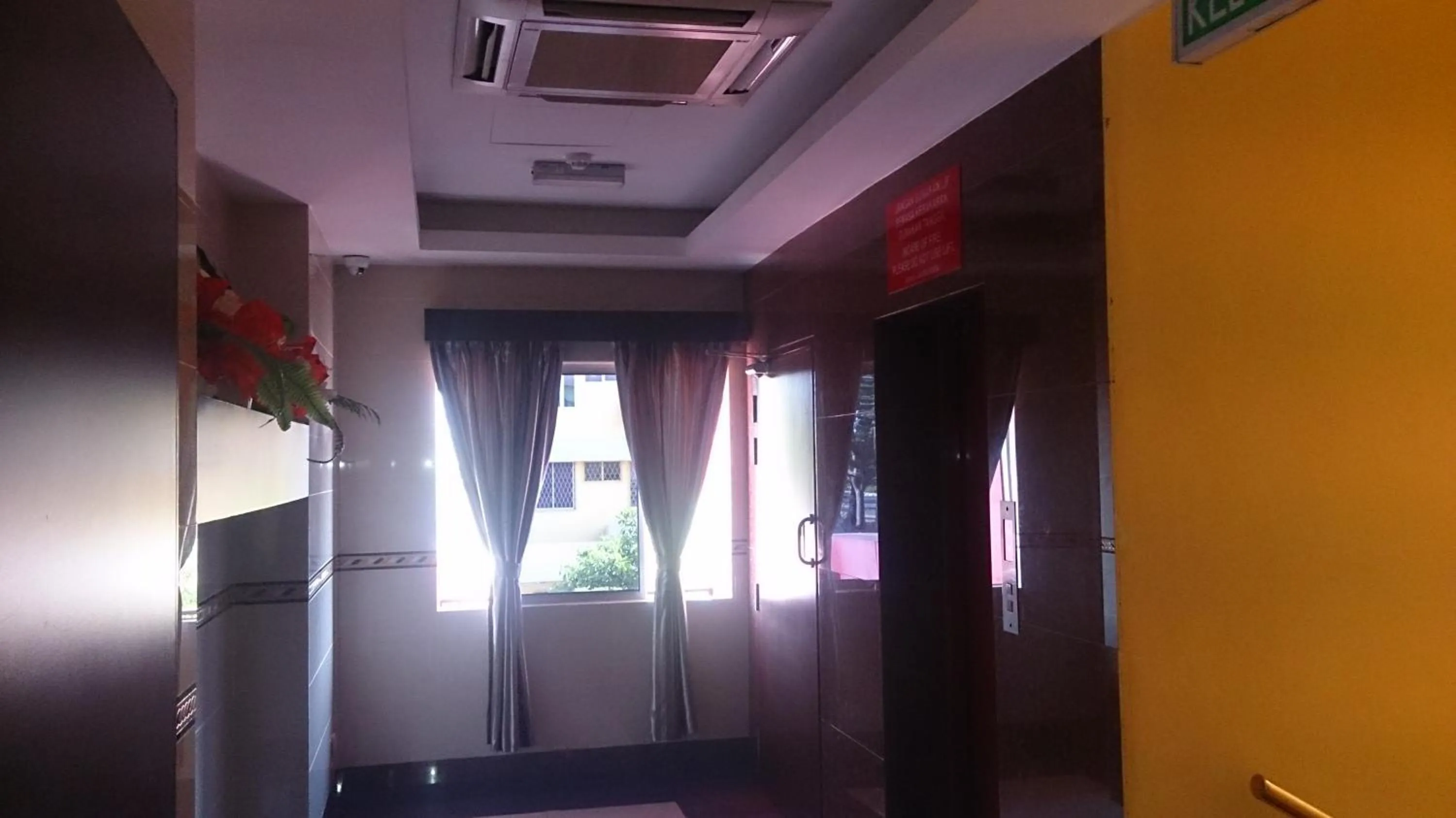 Lobby or reception in Hotel & Apartment Ambassador 3