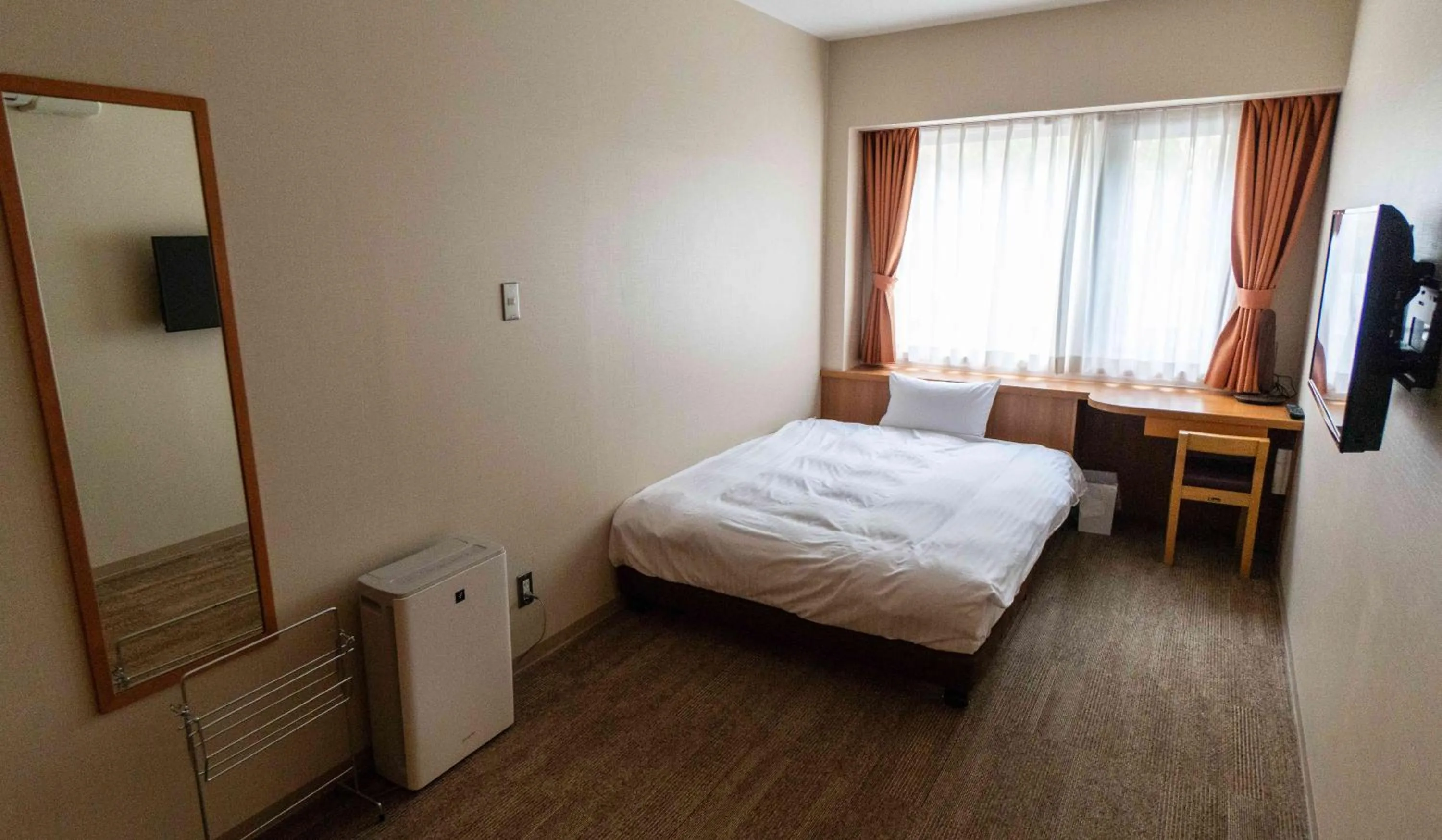 Bedroom, Bed in Motosu Phoenix Hotel