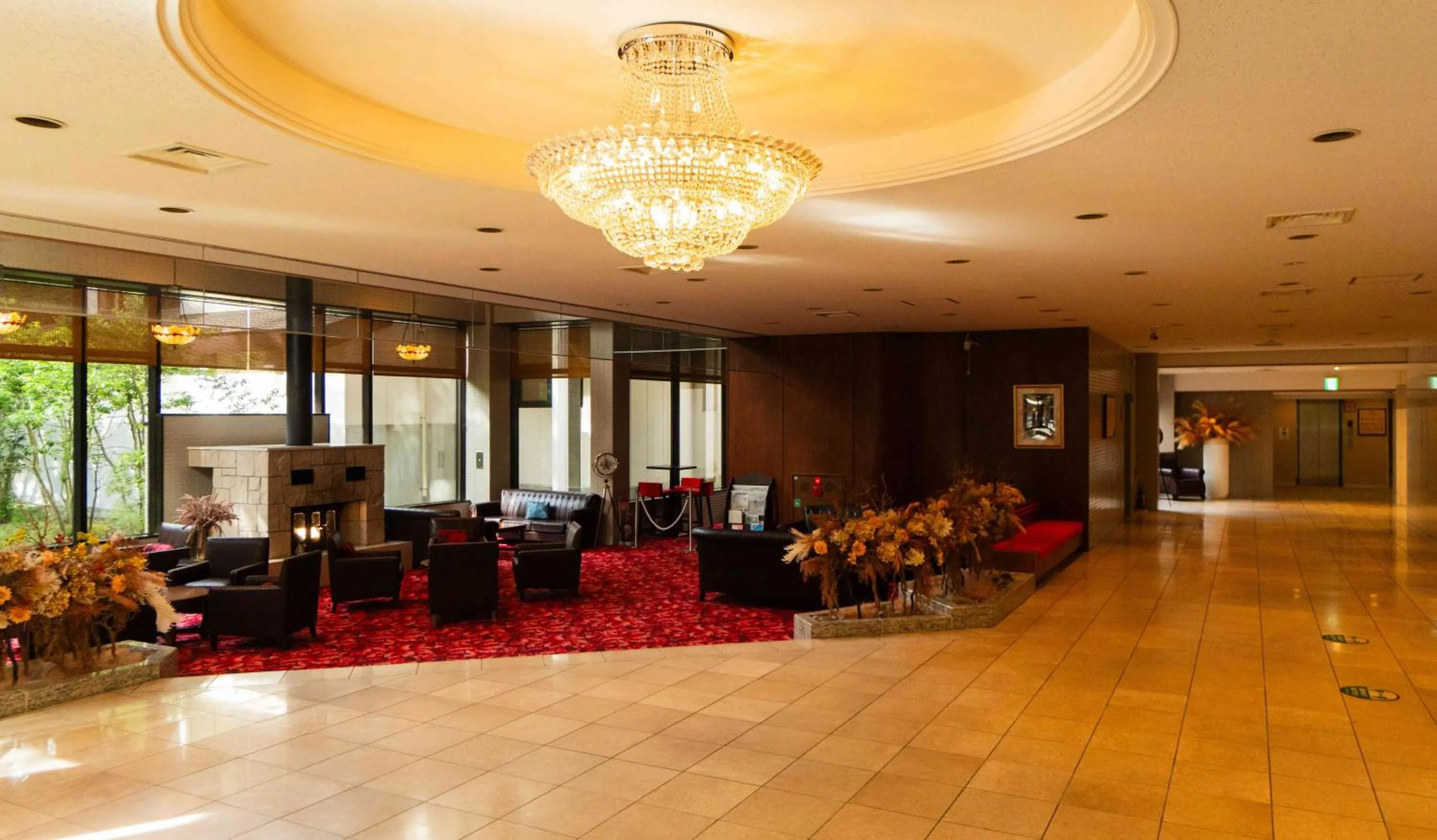 Seating area in Motosu Phoenix Hotel