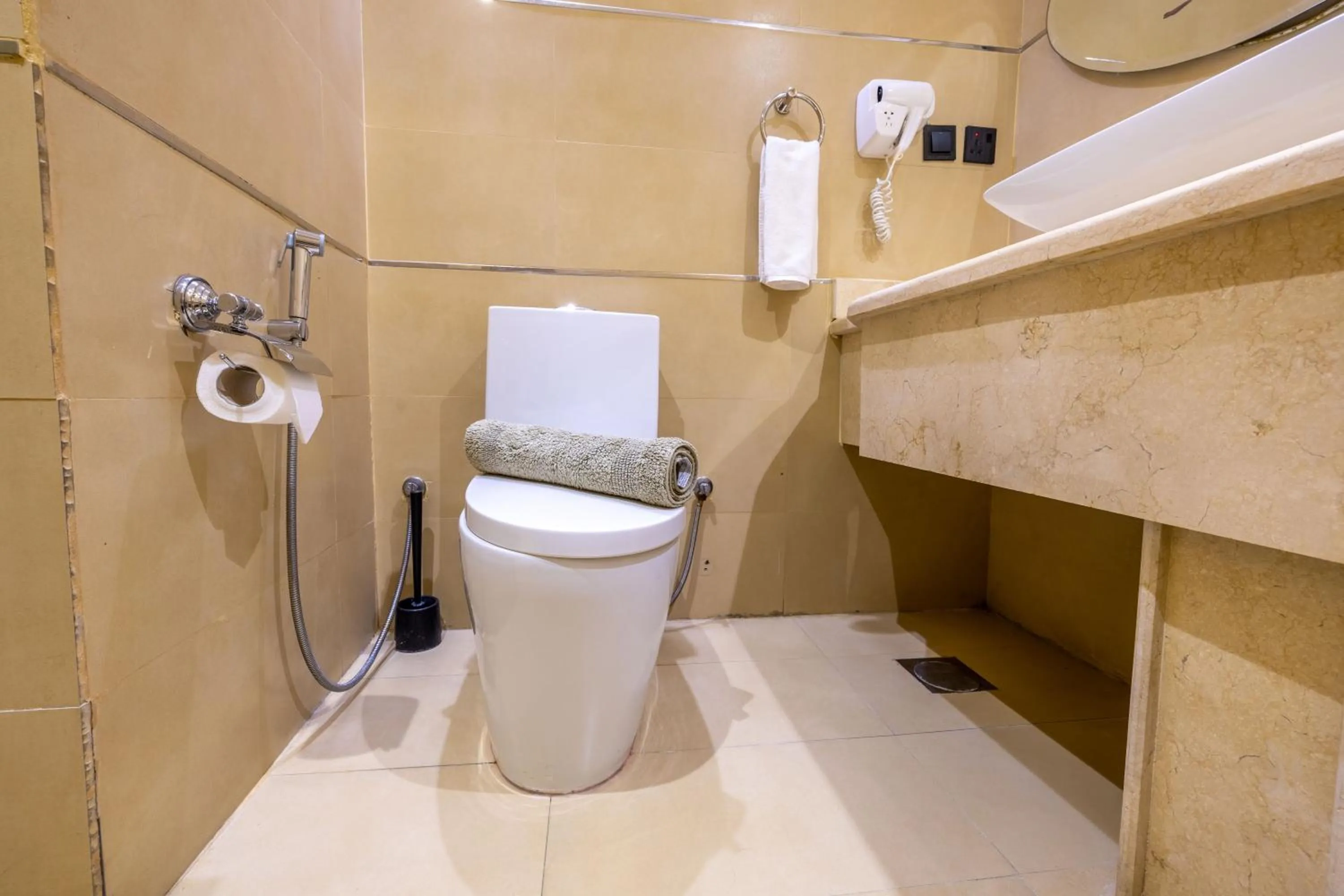 Al Muhaidb Residence Al Takhasossi 1