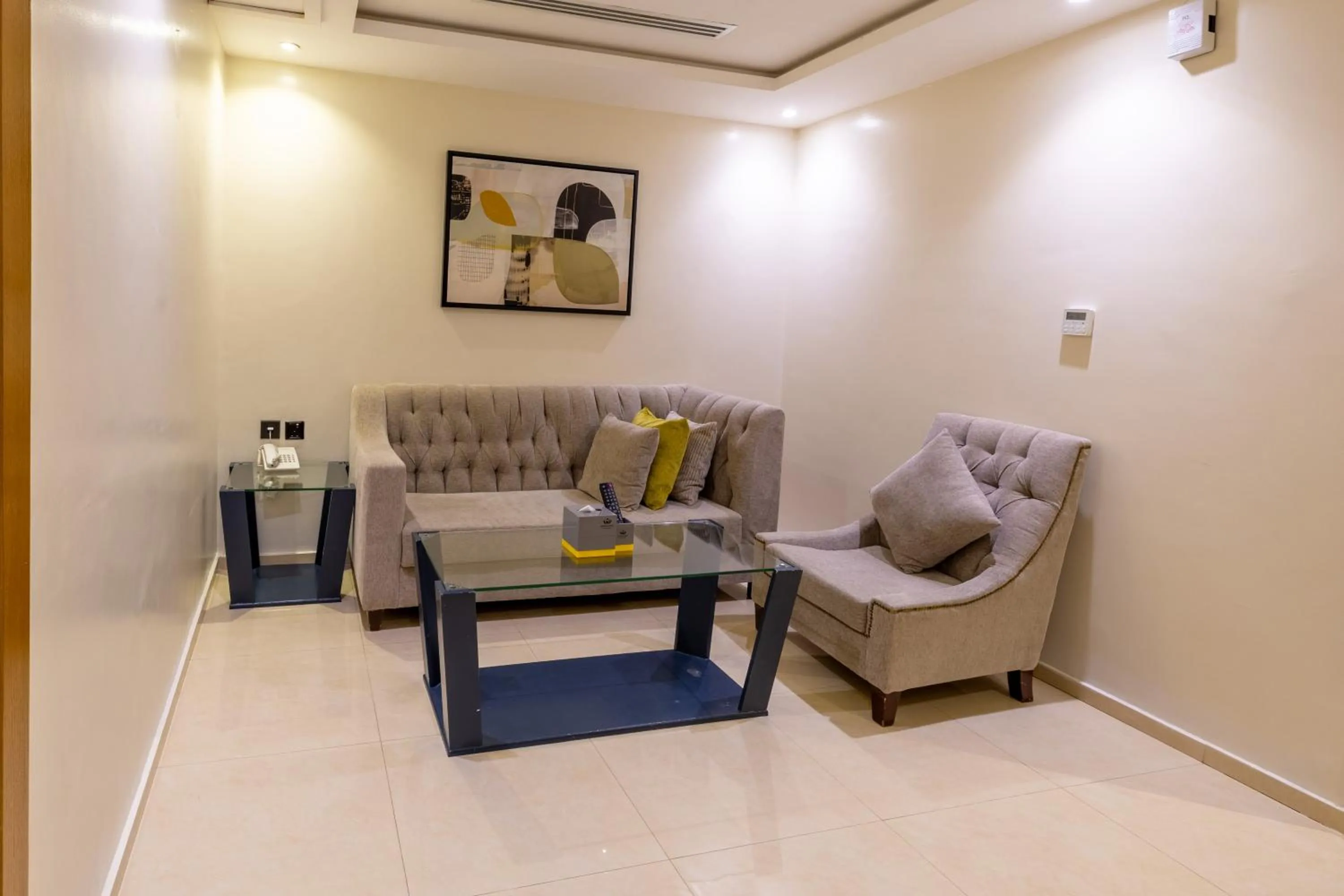 Al Muhaidb Residence Al Takhasossi 1