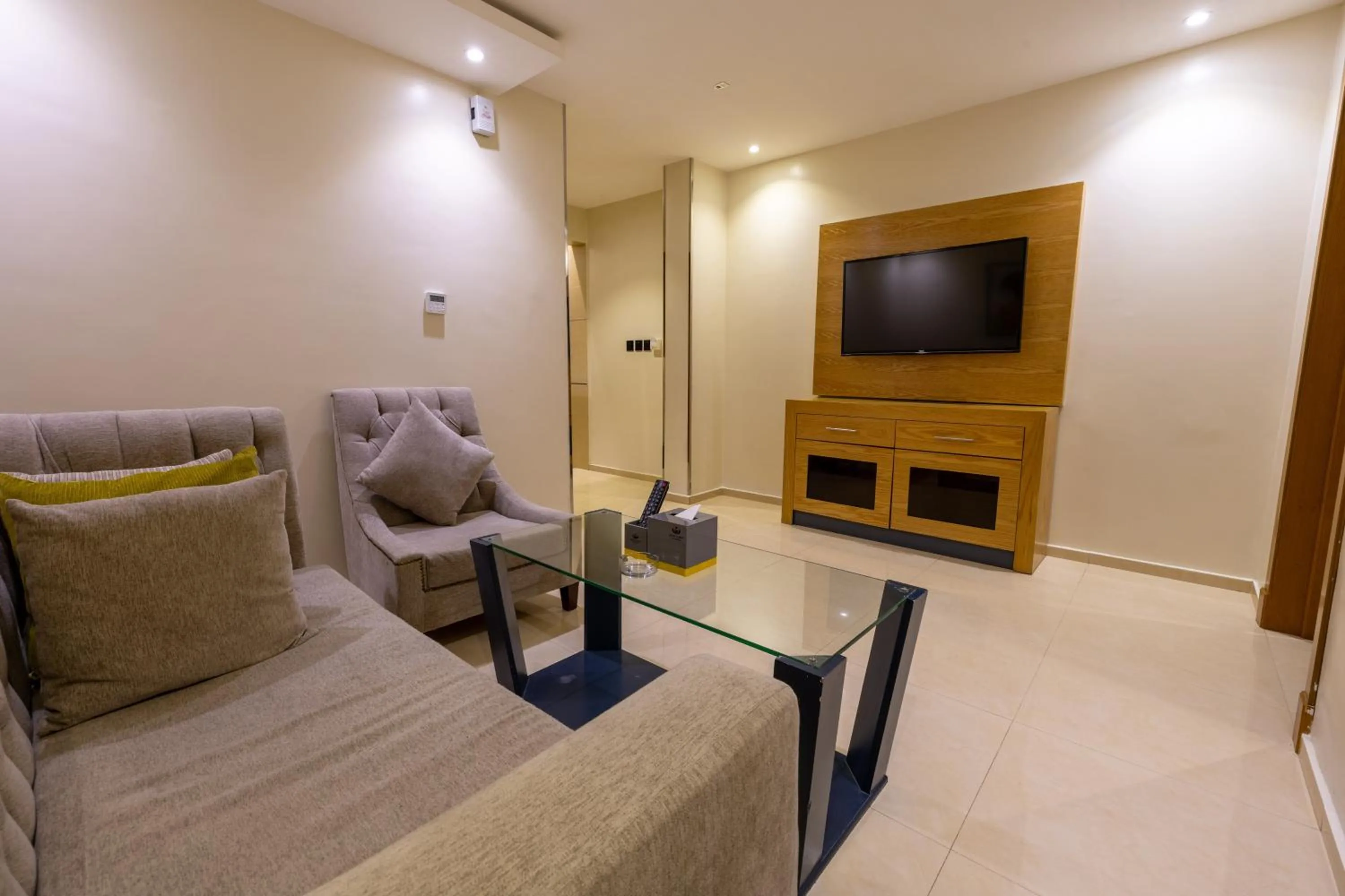 Al Muhaidb Residence Al Takhasossi 1