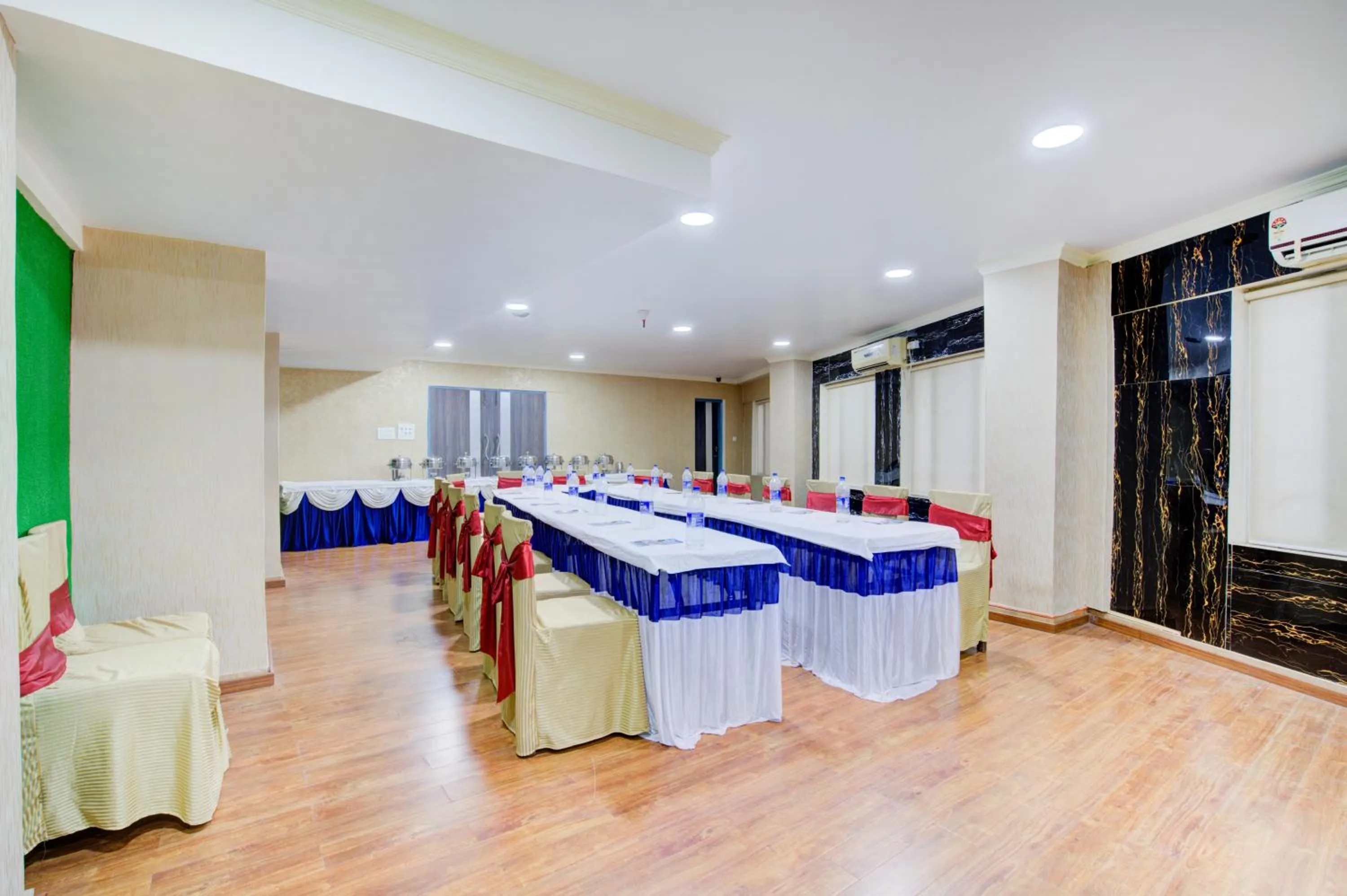 Hotel Mahadev Palace