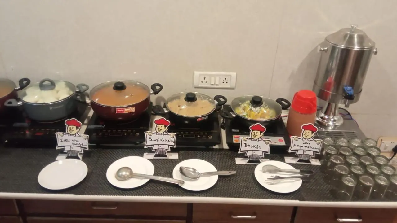 Breakfast in Hotel Mahadev Palace