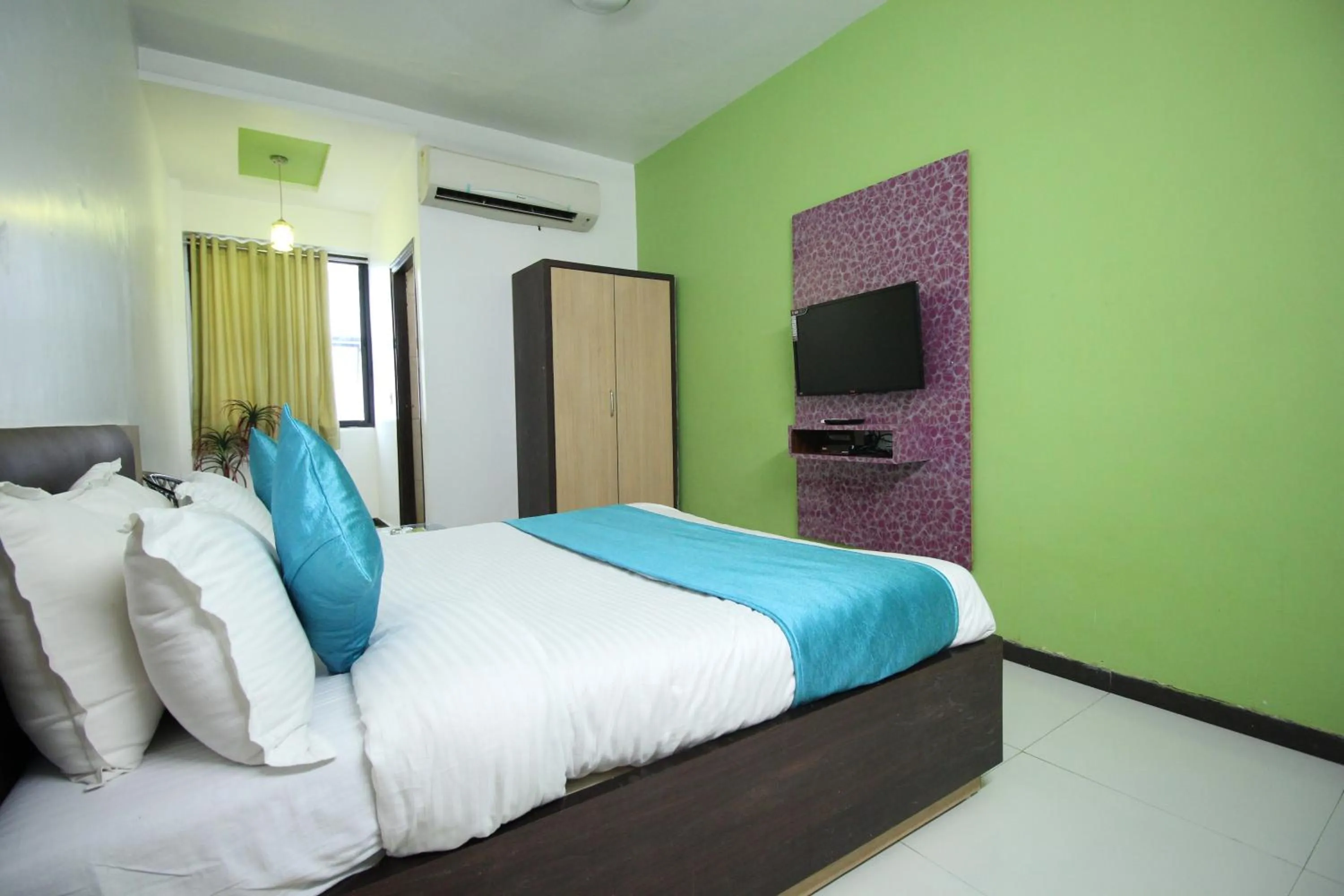 Bed in Hotel Hillton