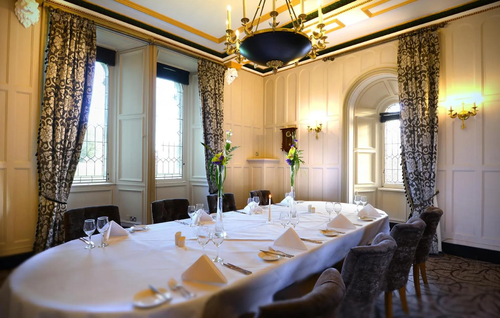 Restaurant/places to eat in Clontarf Castle Hotel