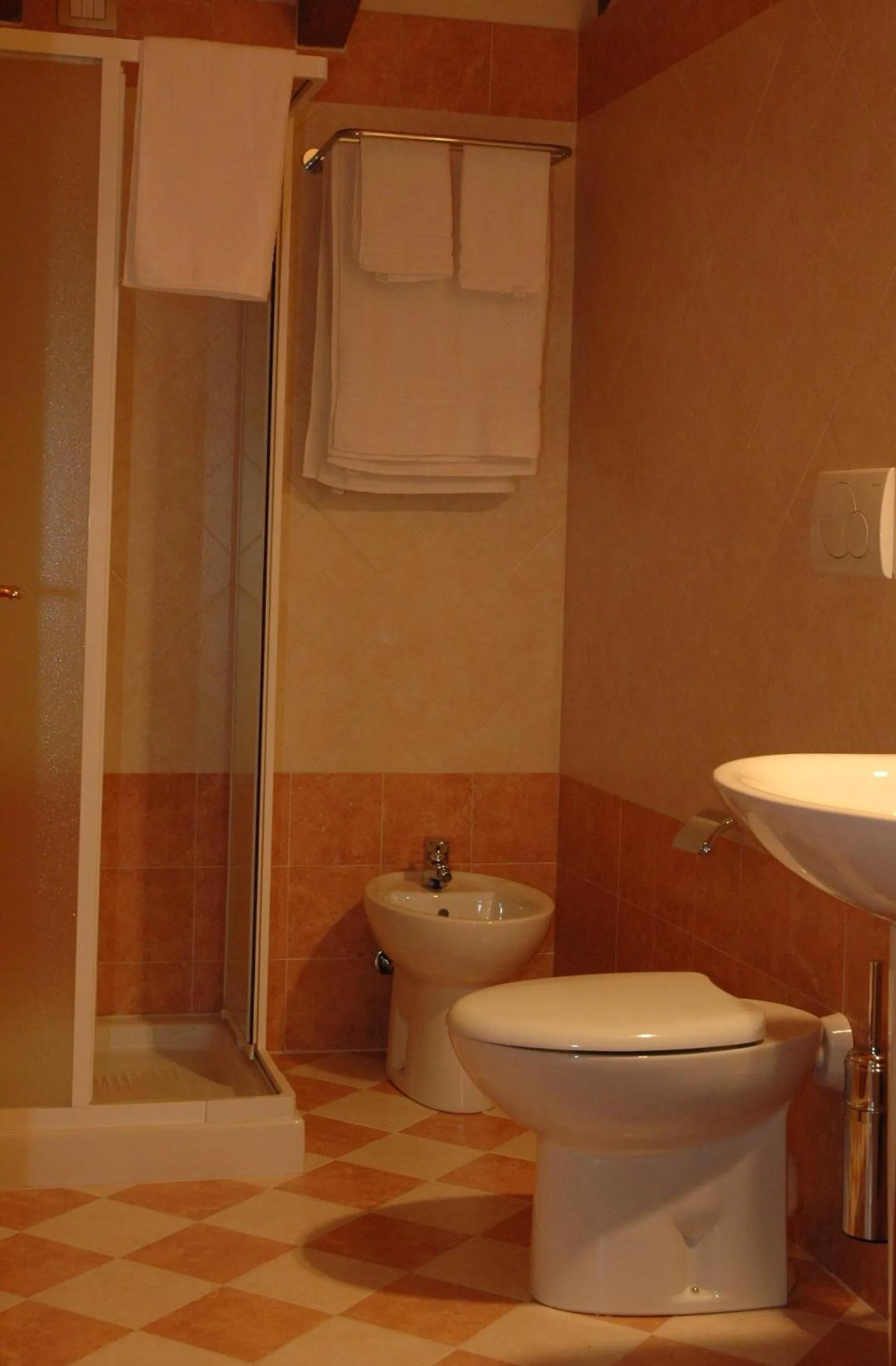 Shower in Hotel Il Borghetto