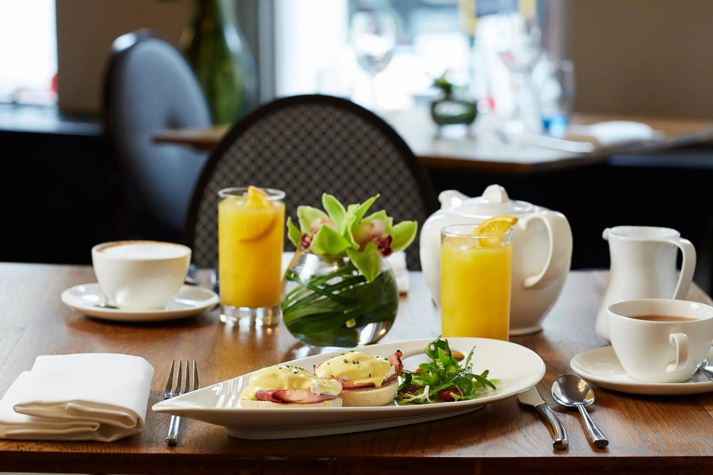 Breakfast in The Bailey's Hotel London Kensington